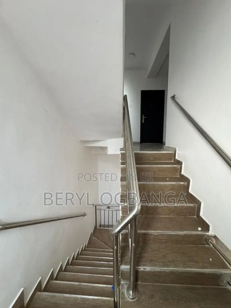 4bdrm Duplex in Ikota for rent