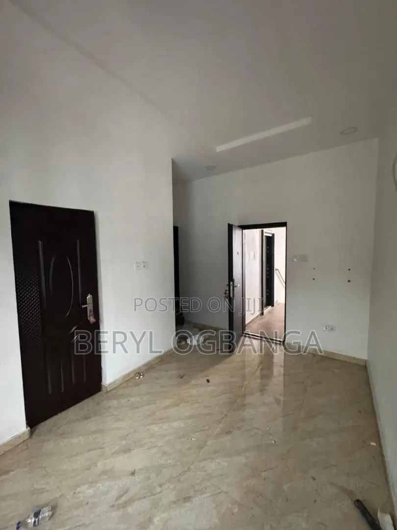 4bdrm Duplex in Ikota for rent