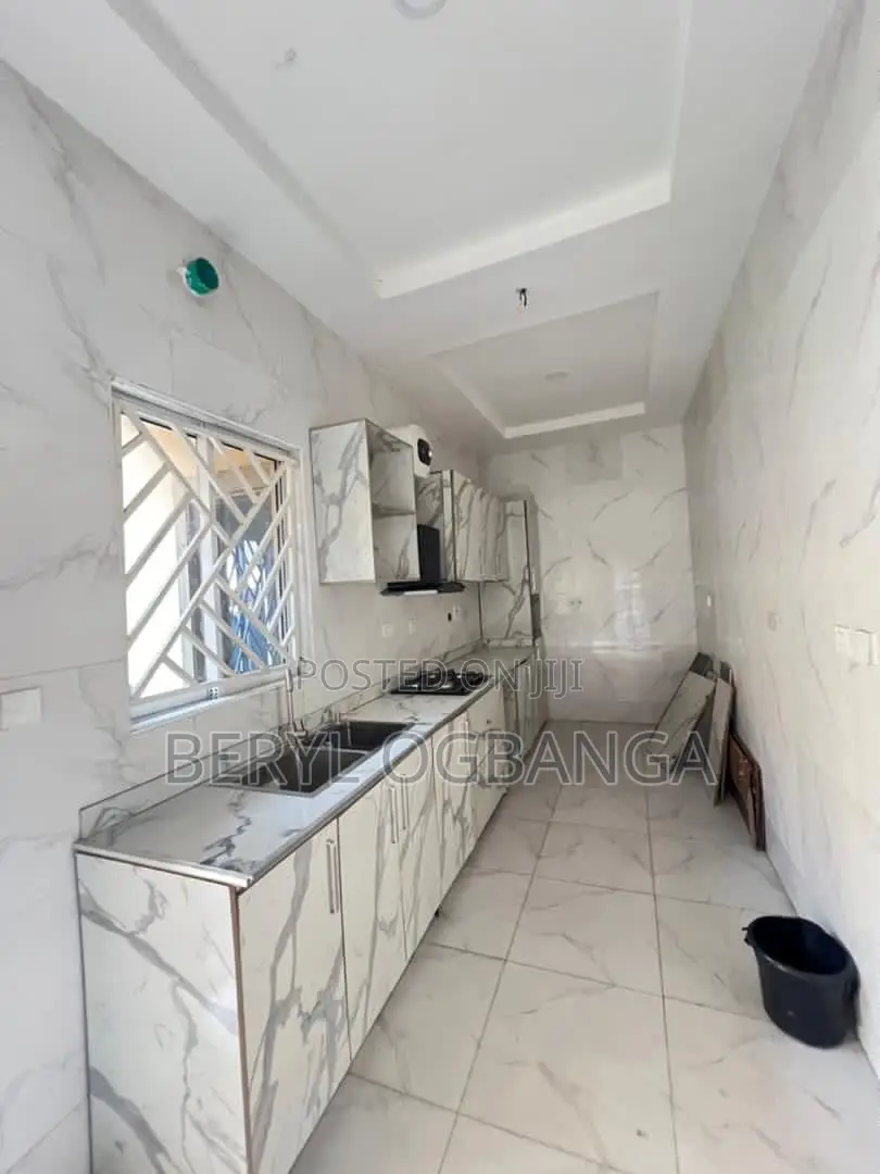 2bdrm Apartment in Ilaje for sale