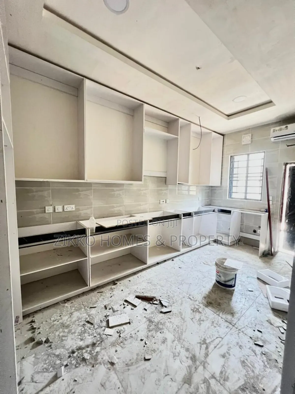 4bdrm Townhouse/Terrace in Oniru, Victoria Island for Sale