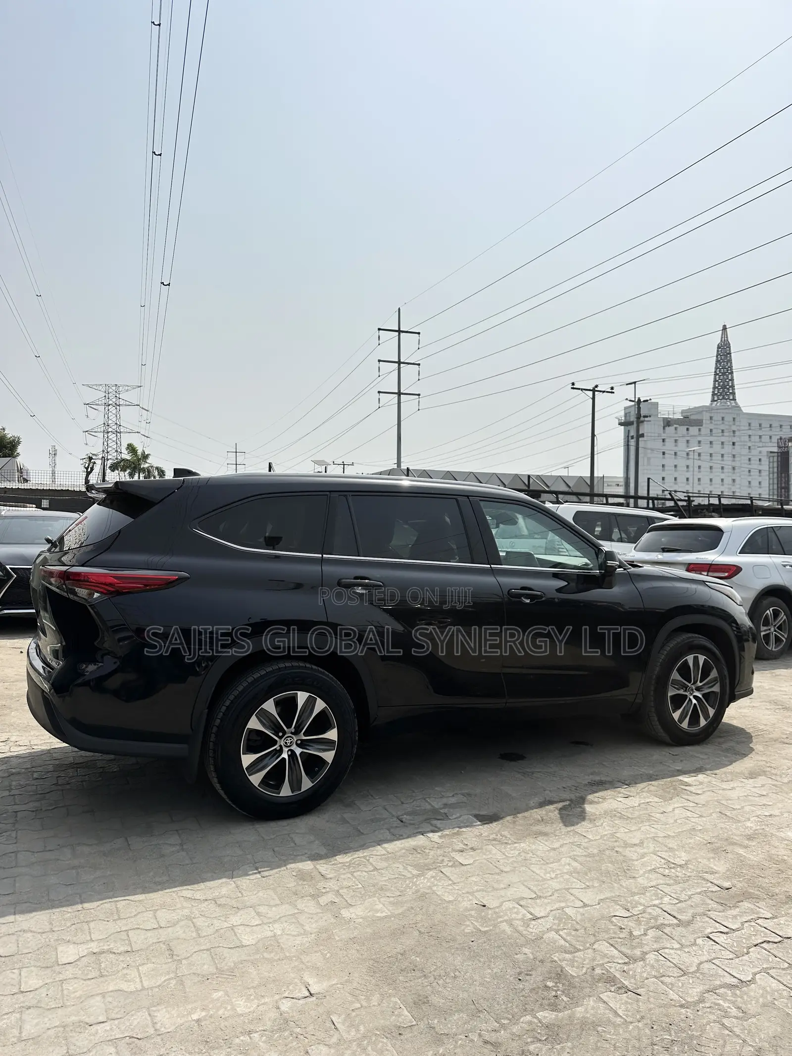 Toyota Highlander XLE 2022 Black