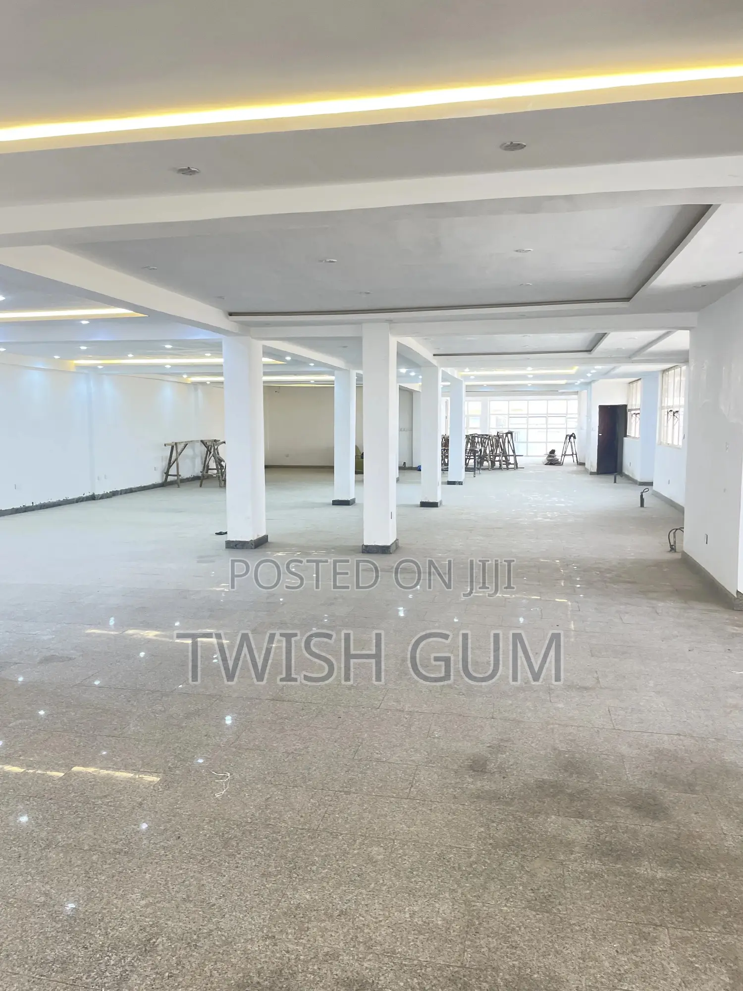 To Let- Office Space(350sqm,120sqm-Penthouse)