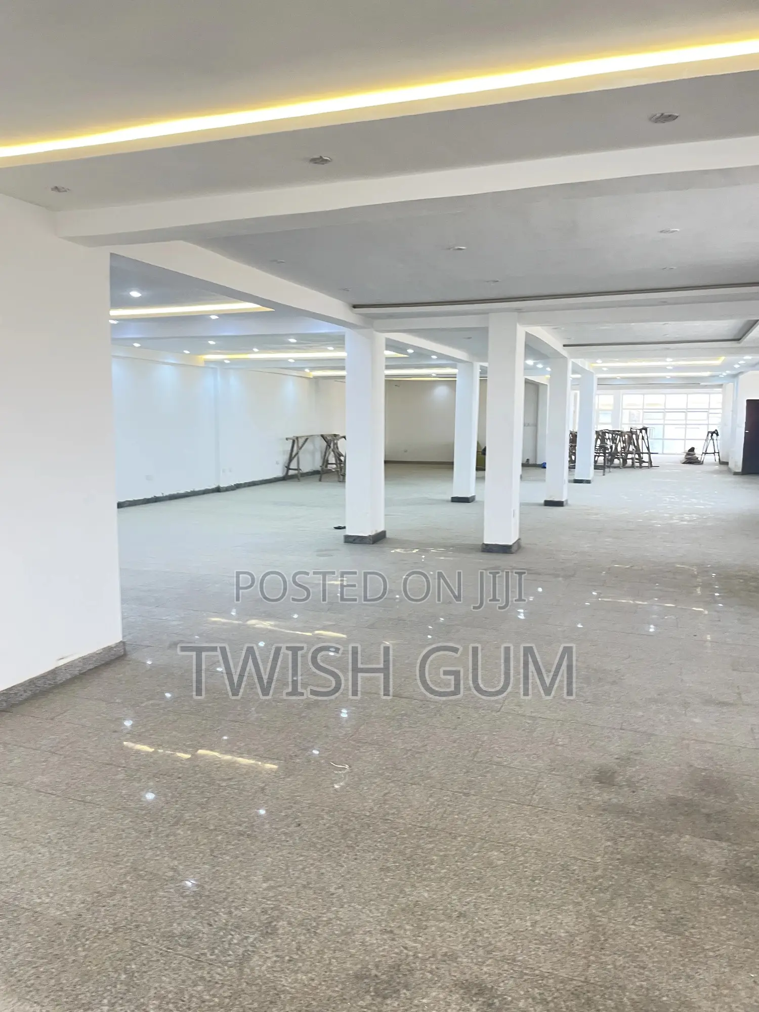 To Let- Office Space(350sqm,120sqm-Penthouse)