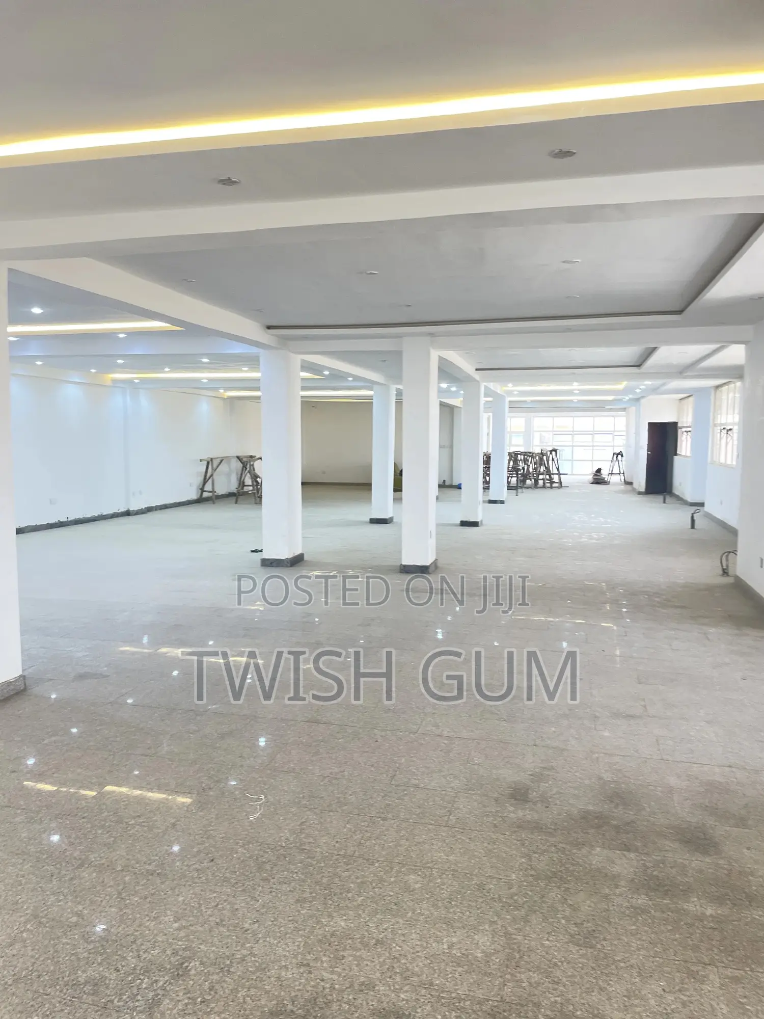 To Let- Office Space(350sqm,120sqm-Penthouse)