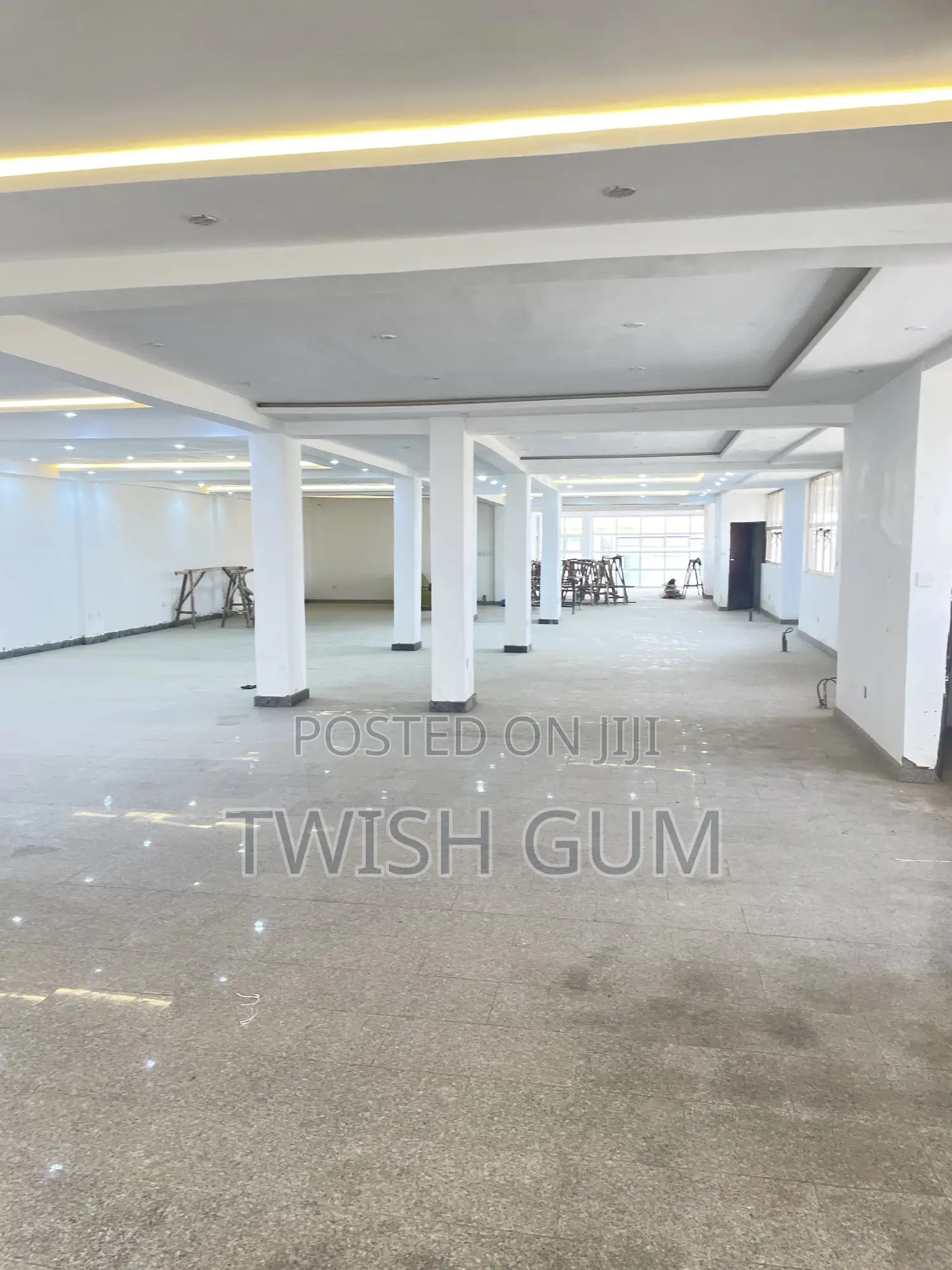 To Let- Office Space(350sqm,120sqm-Penthouse)