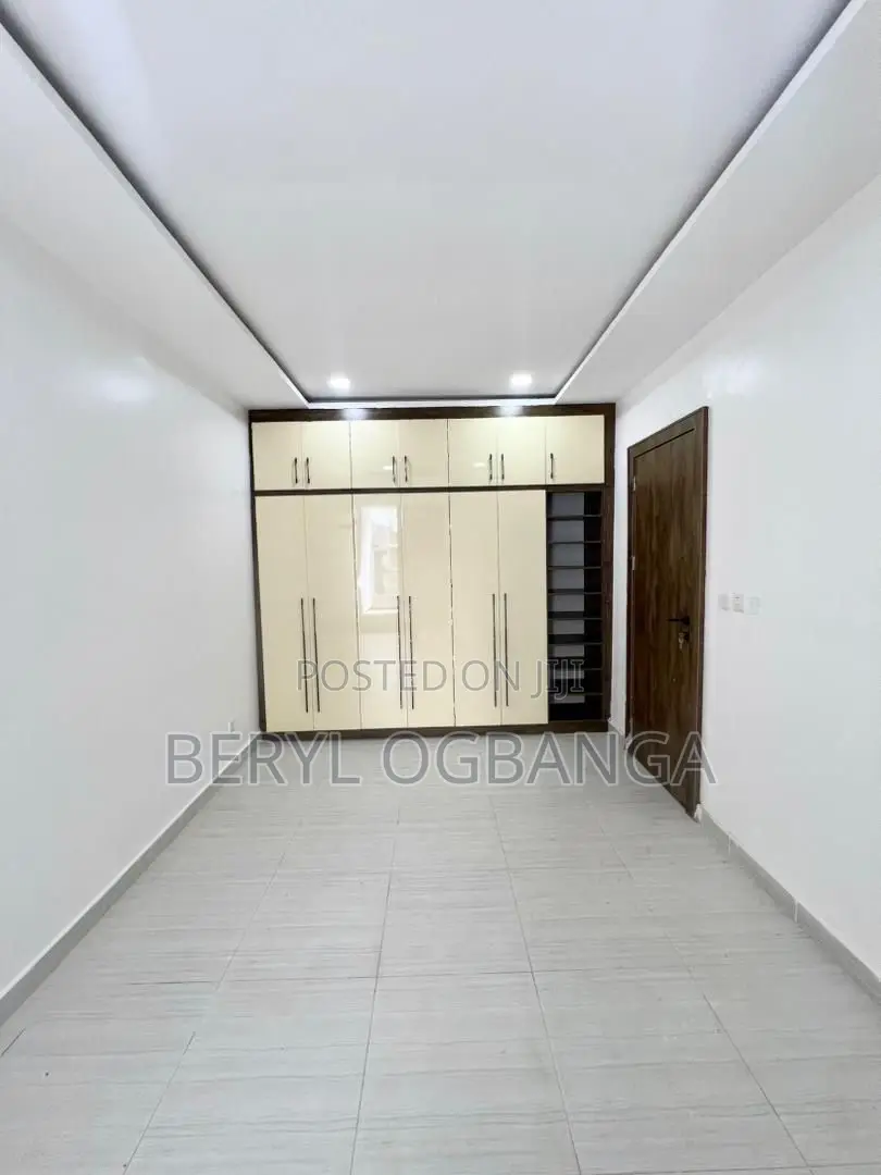 2bdrm Apartment in Ikate for sale