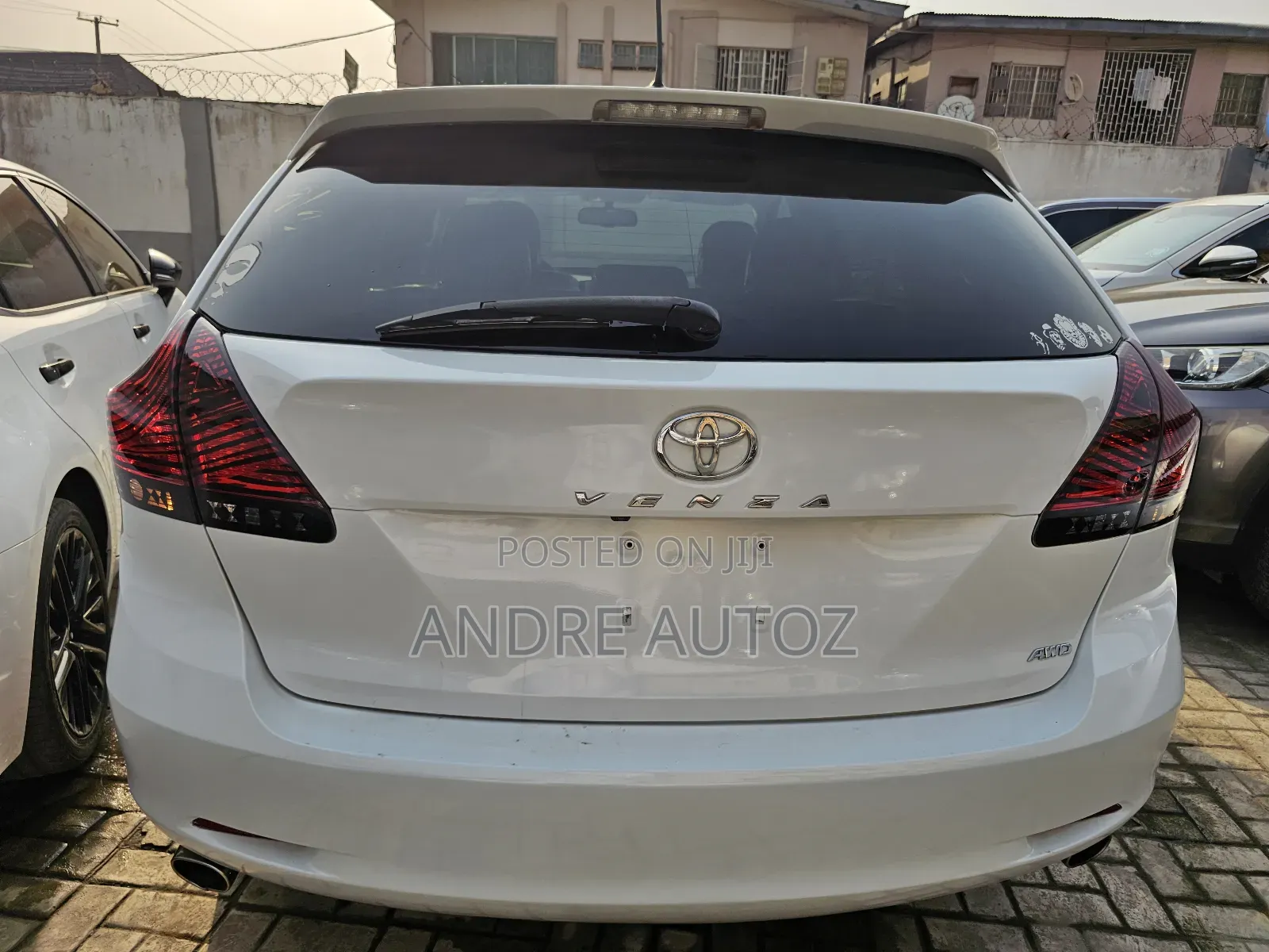 Toyota Venza V6 AWD 2010 White