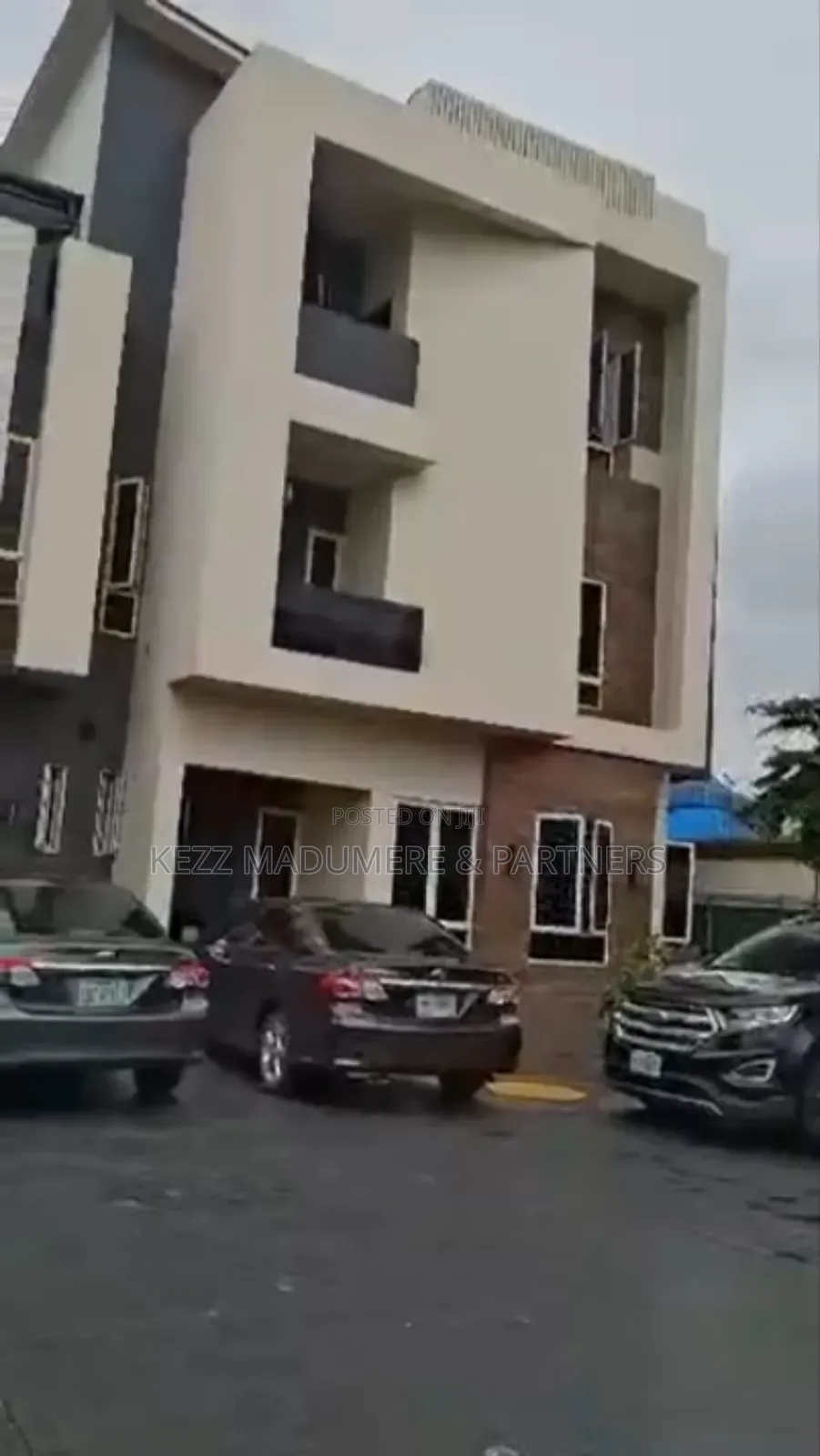 5bdrm Duplex in Dr Peter Odili , for sale