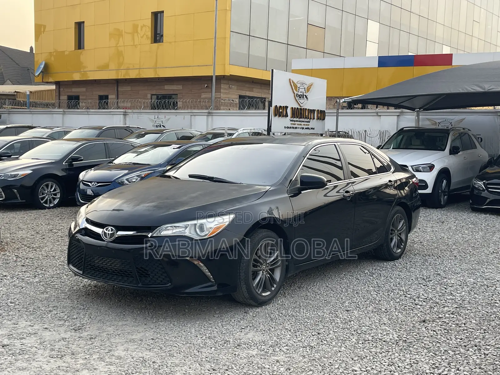 Toyota Camry SE 4dr Sedan (2.5L 4cyl 6A) 2015 Black