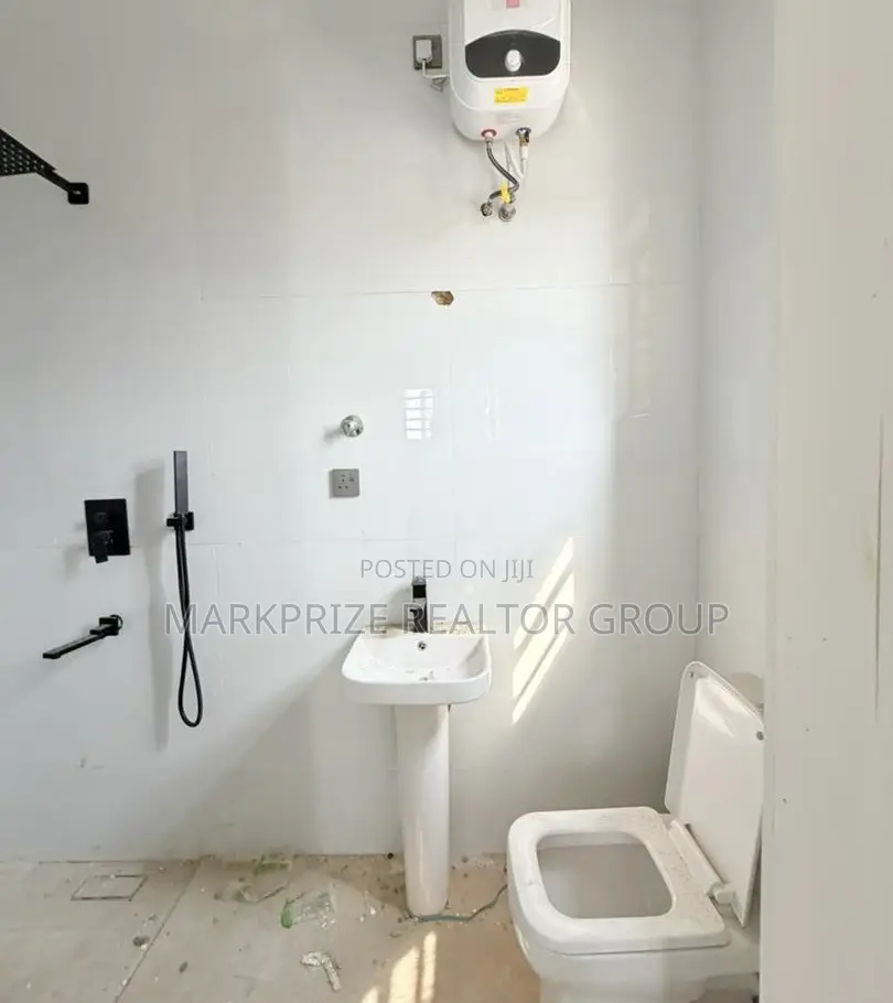 5bdrm Duplex in Magodo Gra Phase 1 for sale