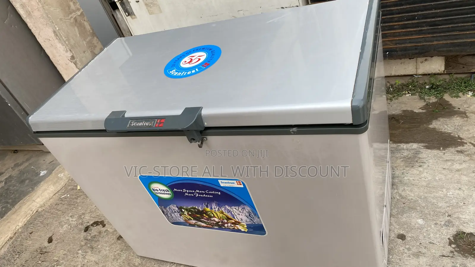 Scanfrost Deep Freezer 320liters