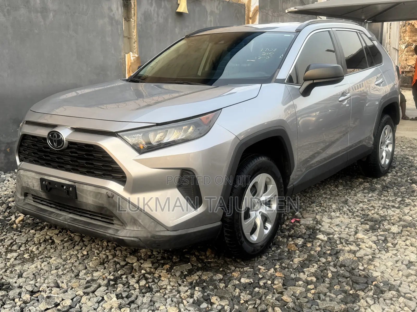 Toyota RAV4 LE AWD 2020 Silver