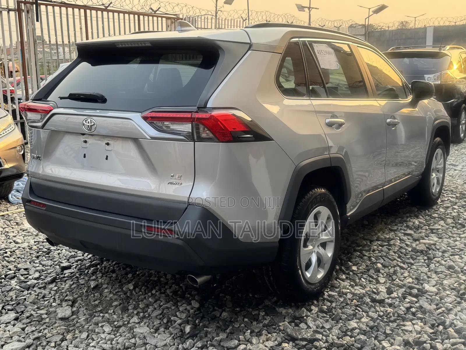 Toyota RAV4 LE AWD 2020 Silver