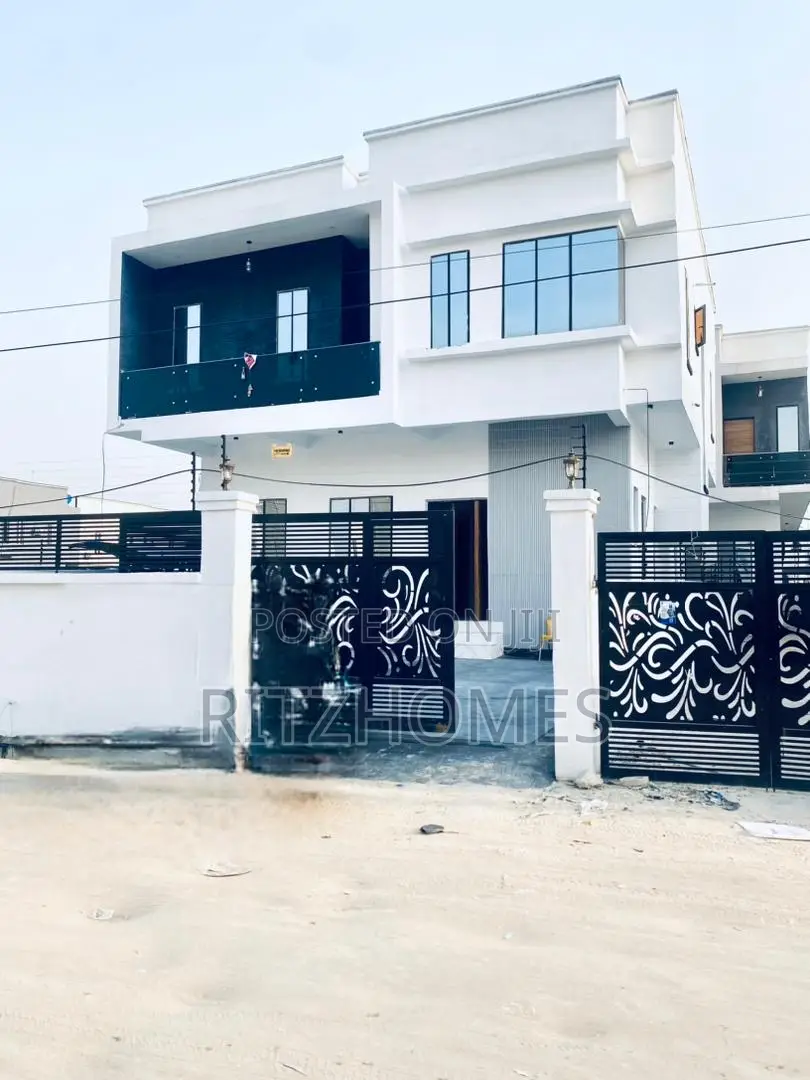 5bdrm Duplex in Off Lekki-Epe Expressway for sale