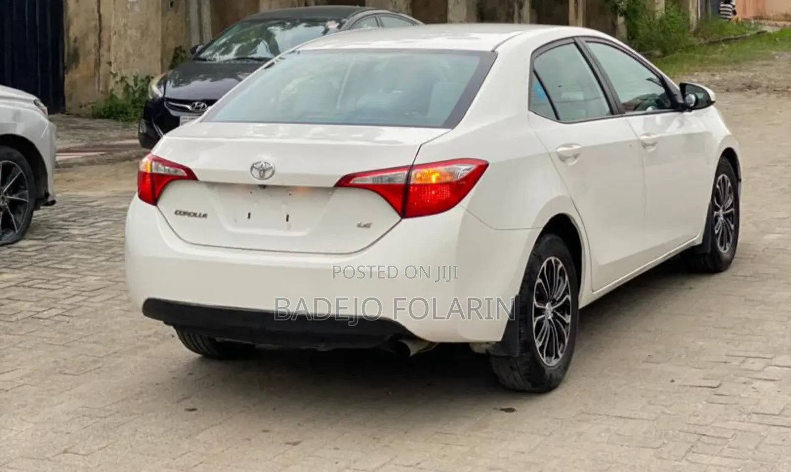 Toyota Corolla LE 4dr Sedan (1.8L 4cyl CVT) 2016 White