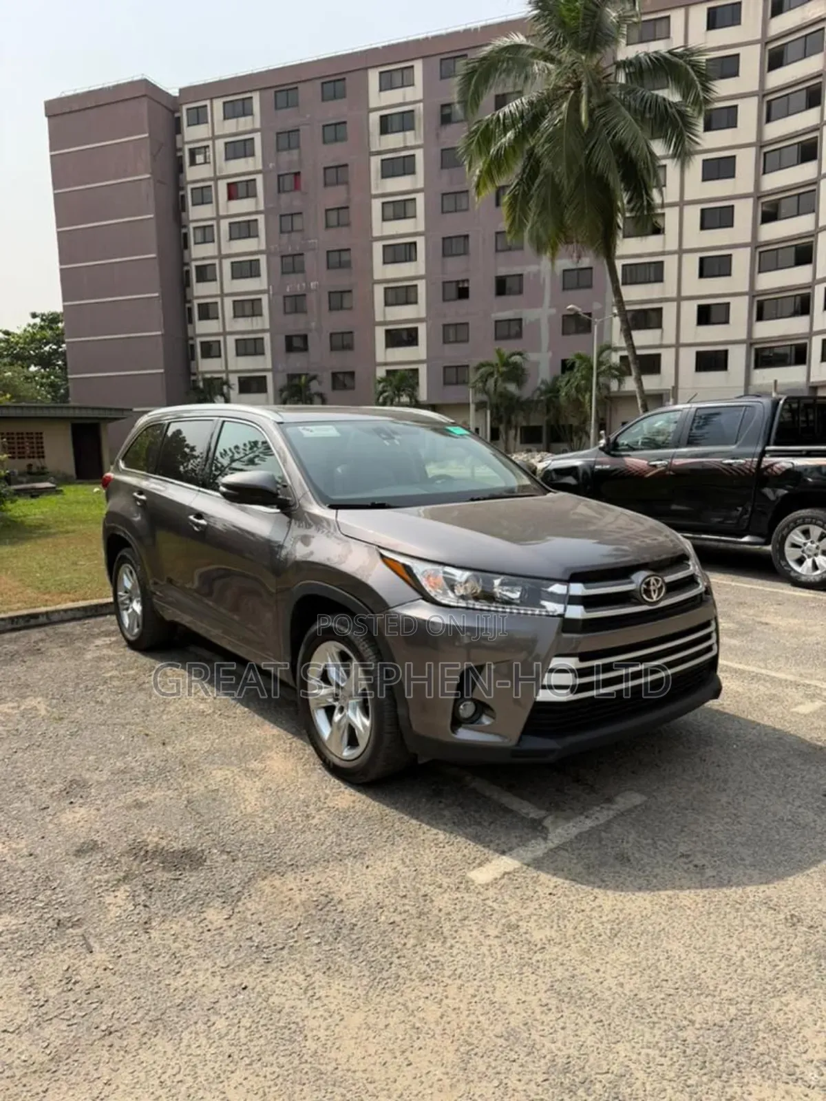 Toyota Highlander XLE V6 4x4 (3.5L 6cyl 6A) 2016 Gray