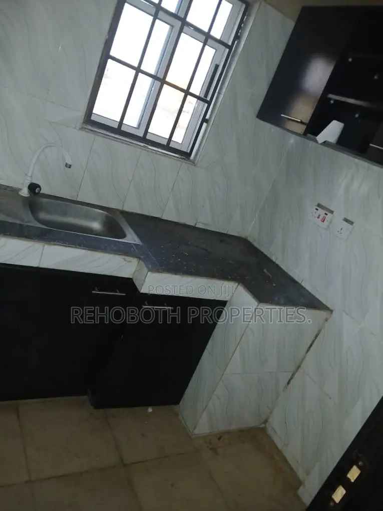 1bdrm Apartment in Babalola, Akala Express for rent