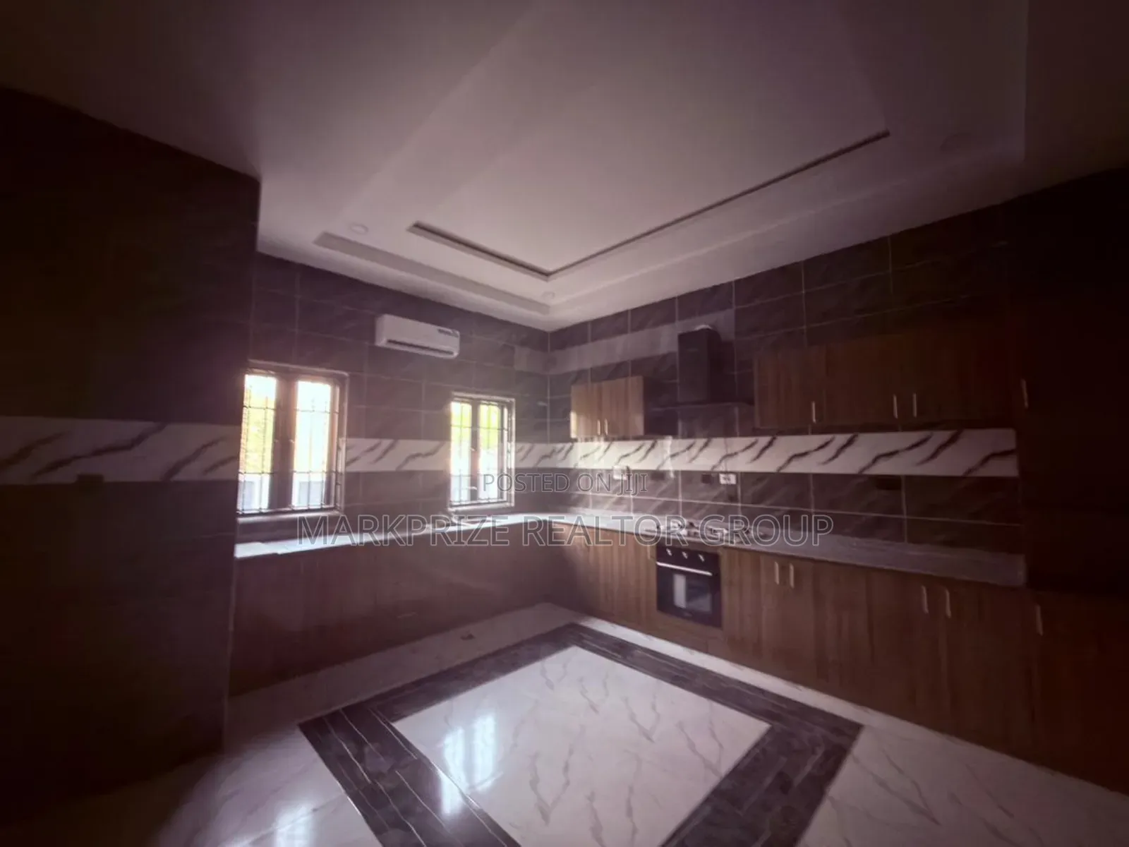 5bdrm Duplex in Kado Abuja for sale