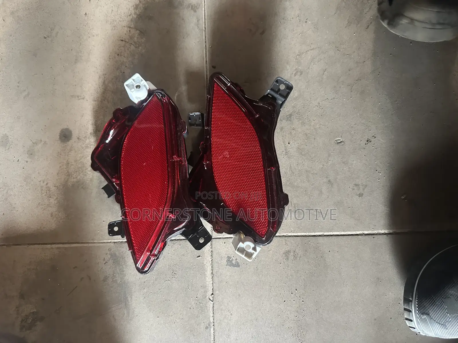 Back Bumper Reflector Highlander 2022