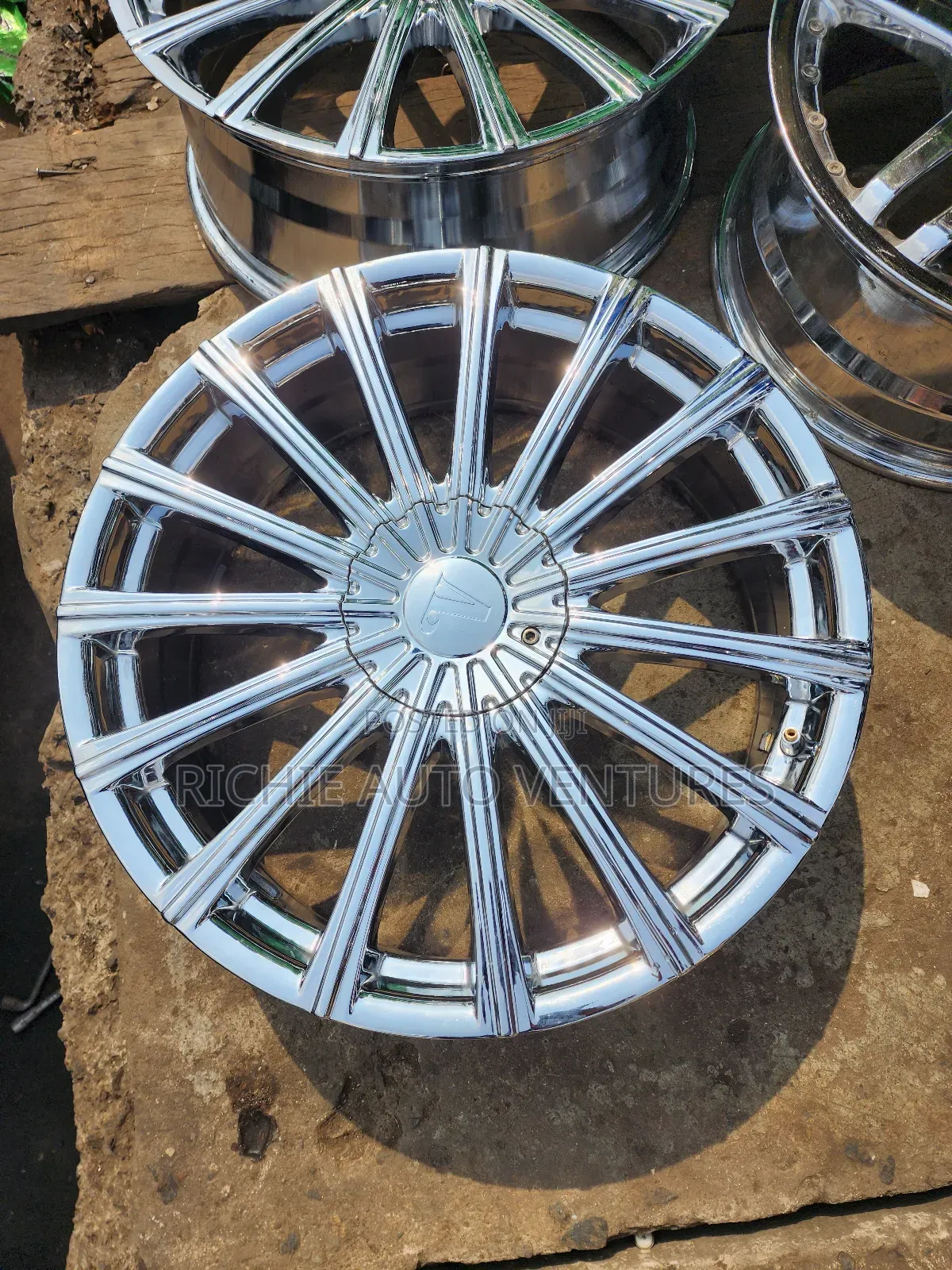 20inch Chrome Available Pure Chrome