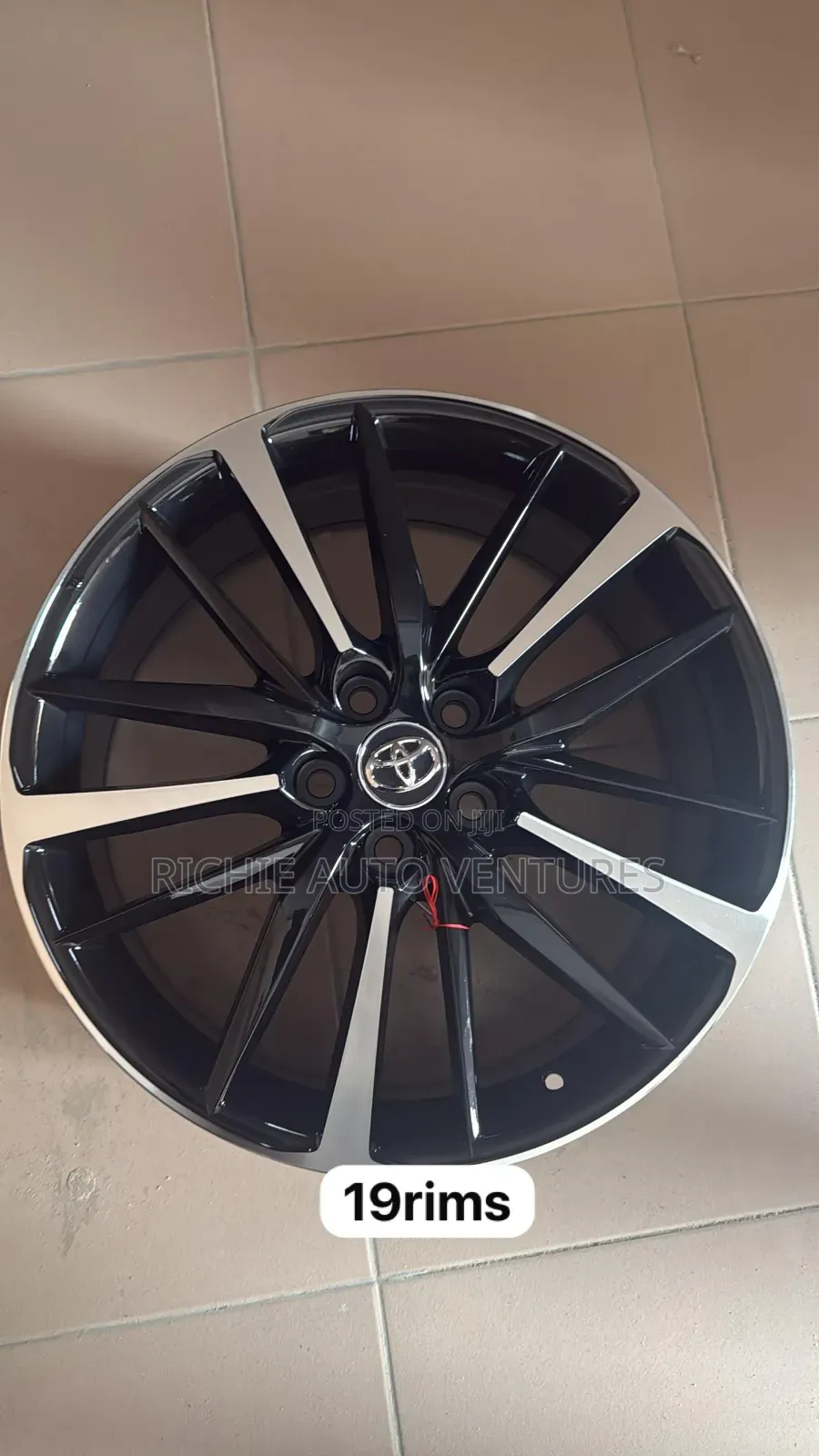 Original Oem Toyota Camry Rim 19inch.