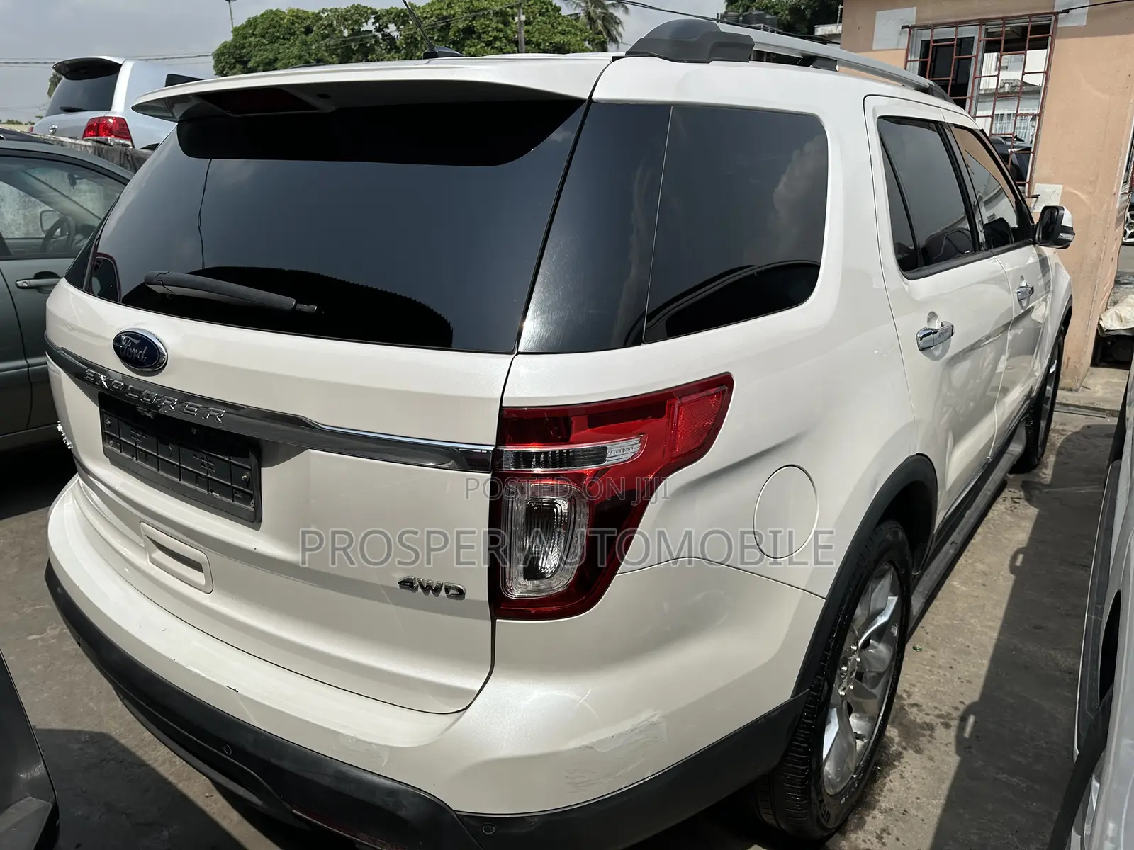 Ford Explorer Limited 4dr SUV AWD (3.5L 6cyl 6A) 2014 White