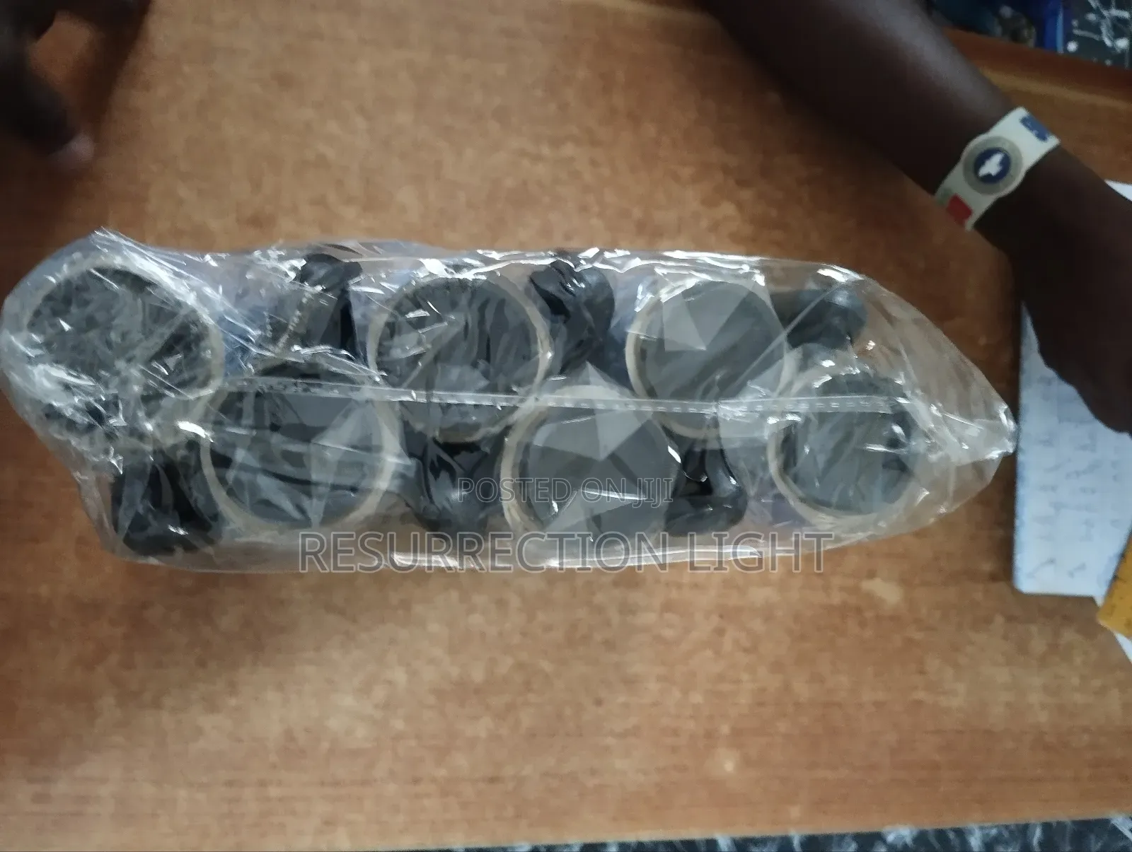 A Pack Of 12 Pieces Lint Remover/Lint Rollers