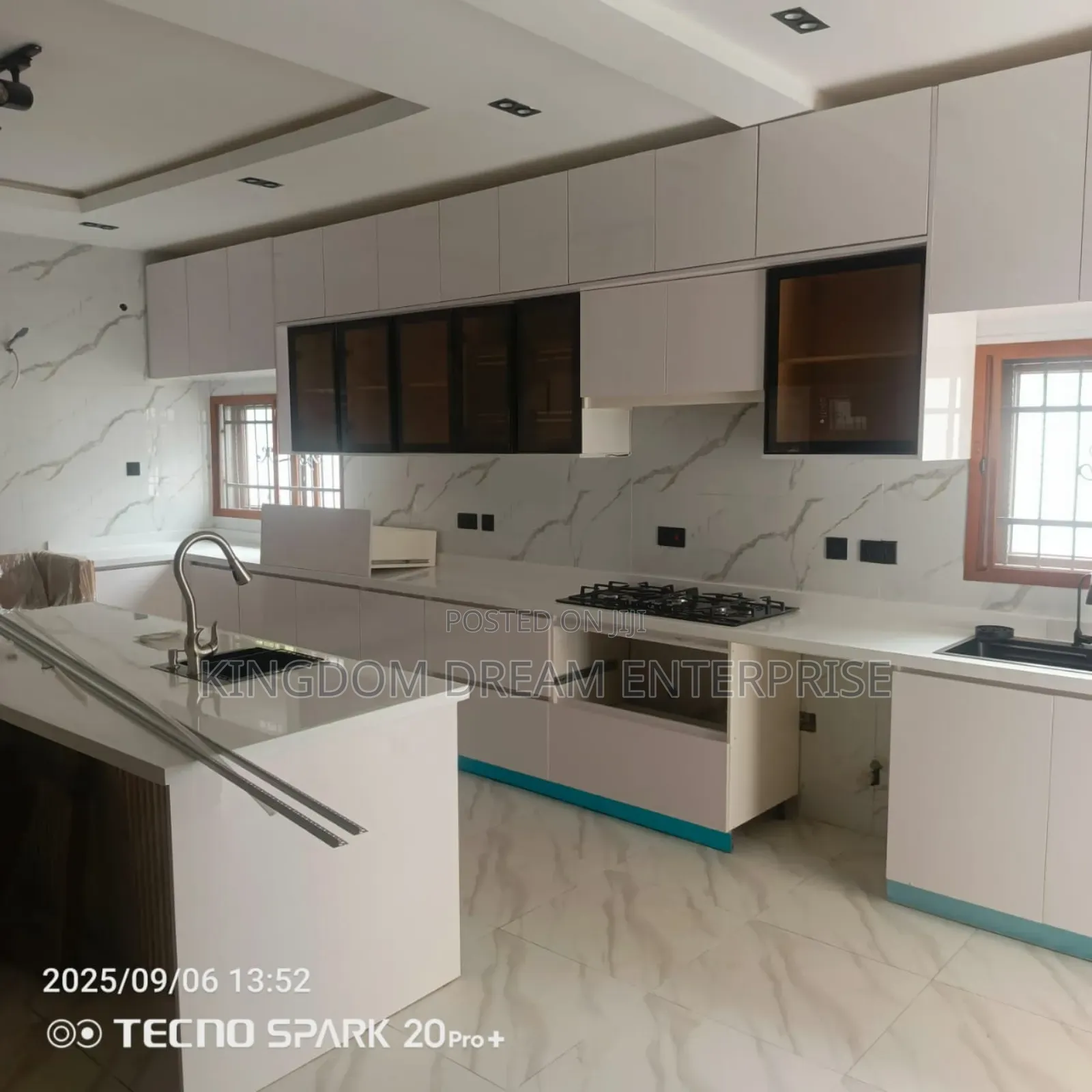 6bdrm House in Ikeja Gra for sale