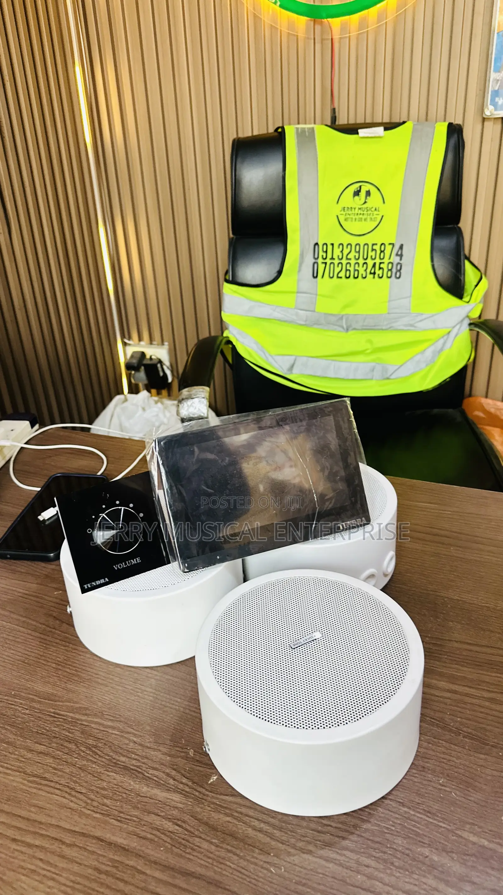 Surface Speakers For Decking With 7inches In Wall Amplifier