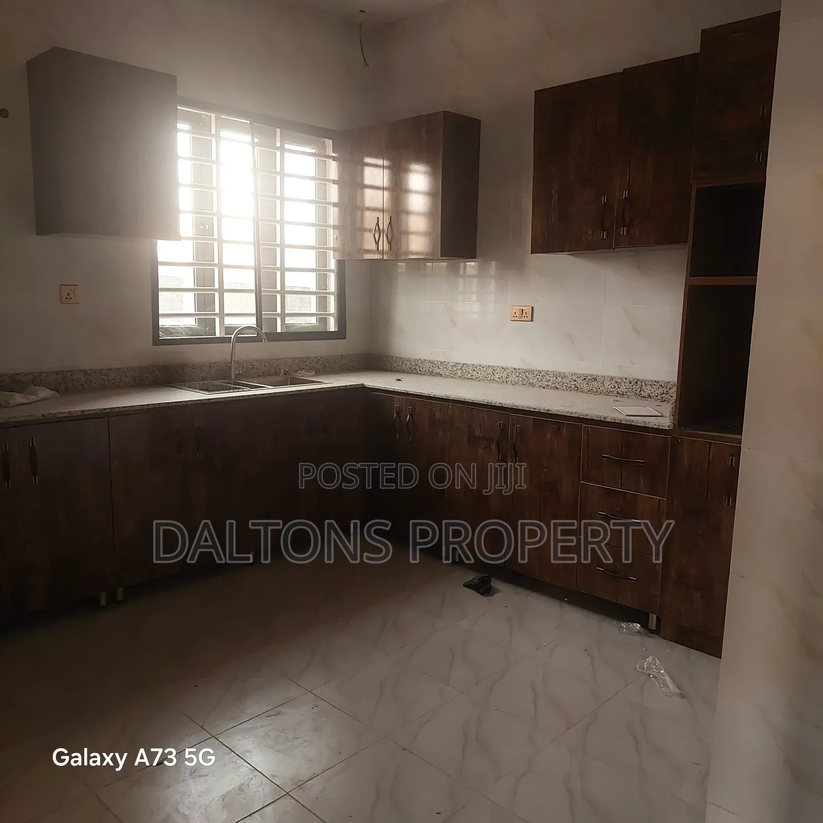 4bdrm Duplex in Gold City, Lugbe District for sale