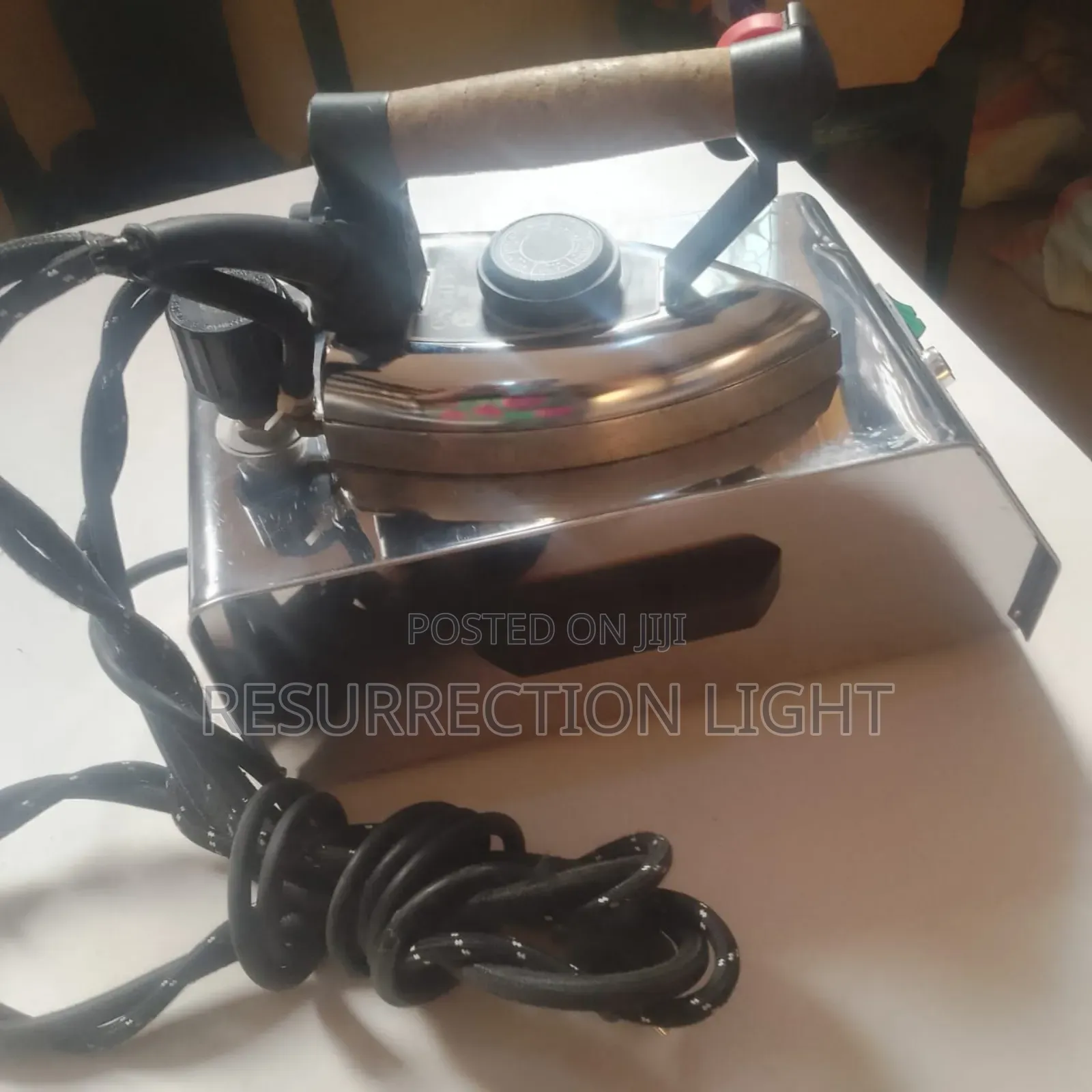 Top Quality Italian Industrial Steam Iron for Professionals