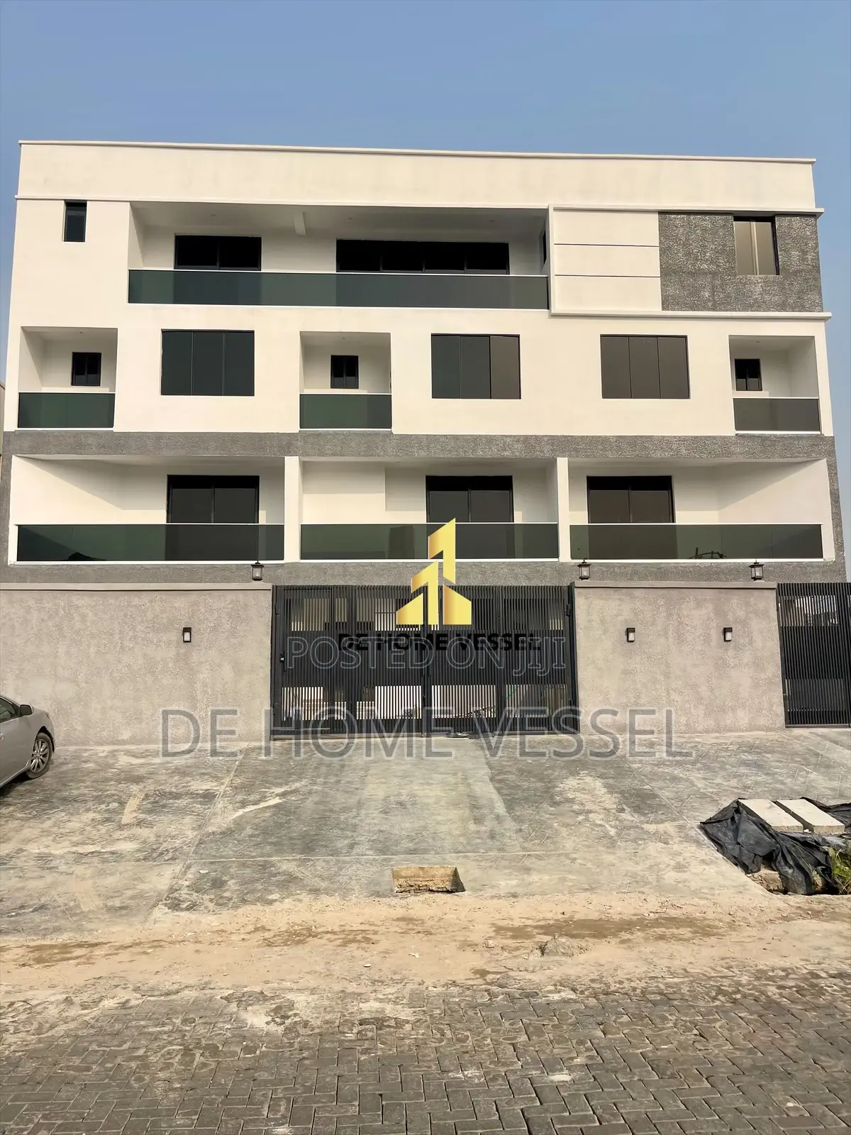 5bdrm Townhouse/Terrace in Lekki for sale