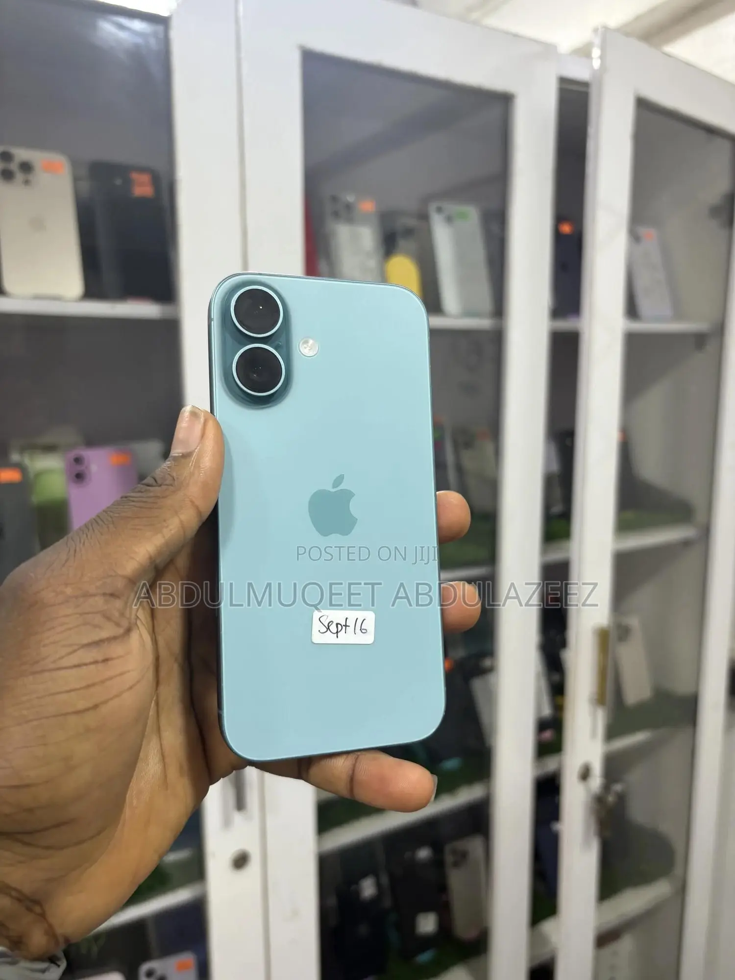Apple iPhone 16 128 GB Green