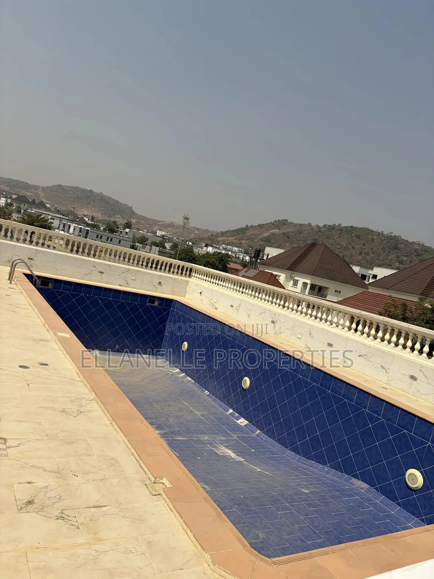 7bdrm Mansion in Katampe Extension for sale