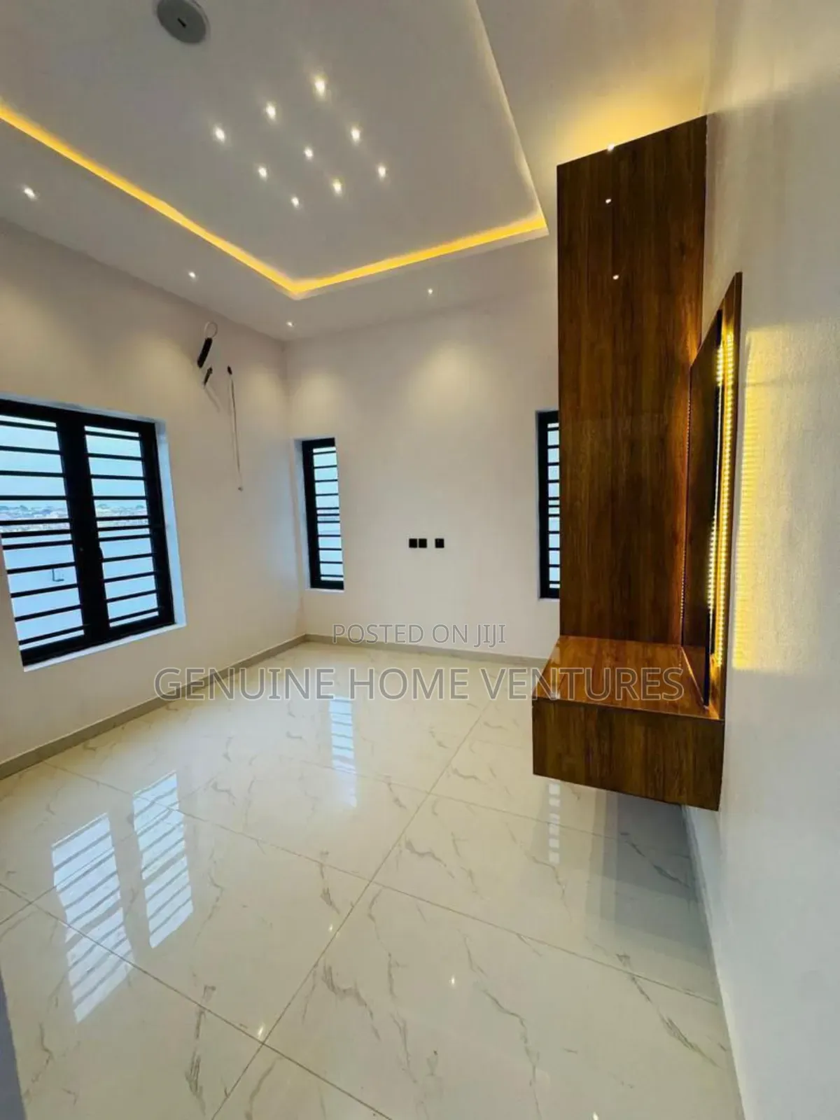 4bdrm Duplex in Oba Akran for sale