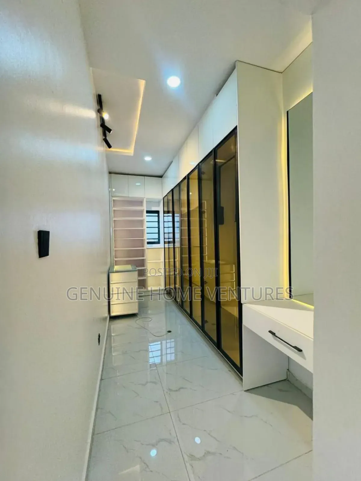 4bdrm Duplex in Oba Akran for sale