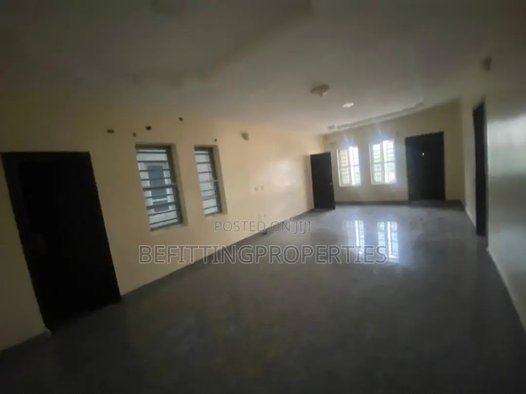3bdrm Block of Flats in Ikeja GRA for sale