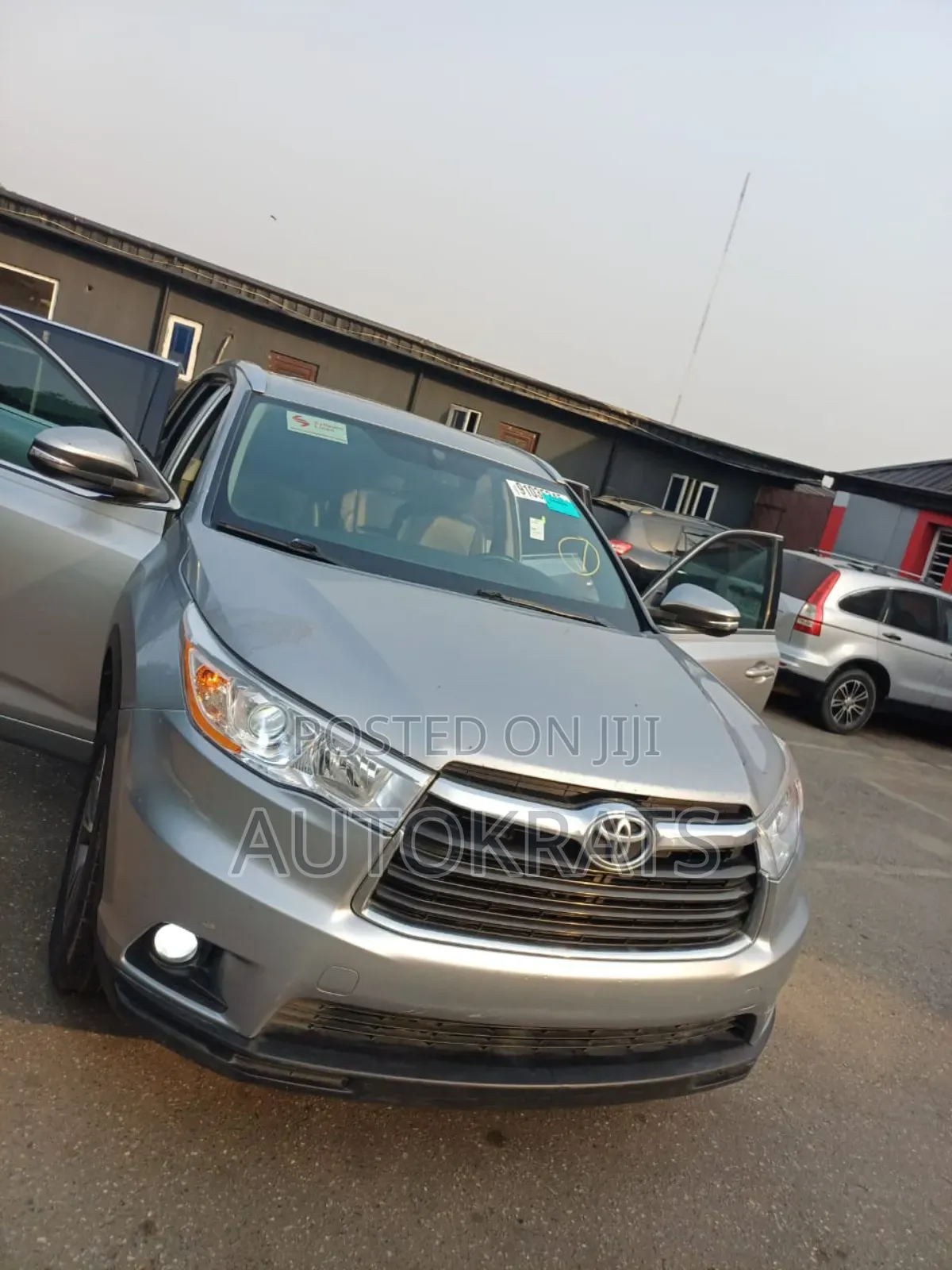 Toyota Highlander XLE 4dr SUV AWD (3.5L 6cyl 6A) 2015 Gray
