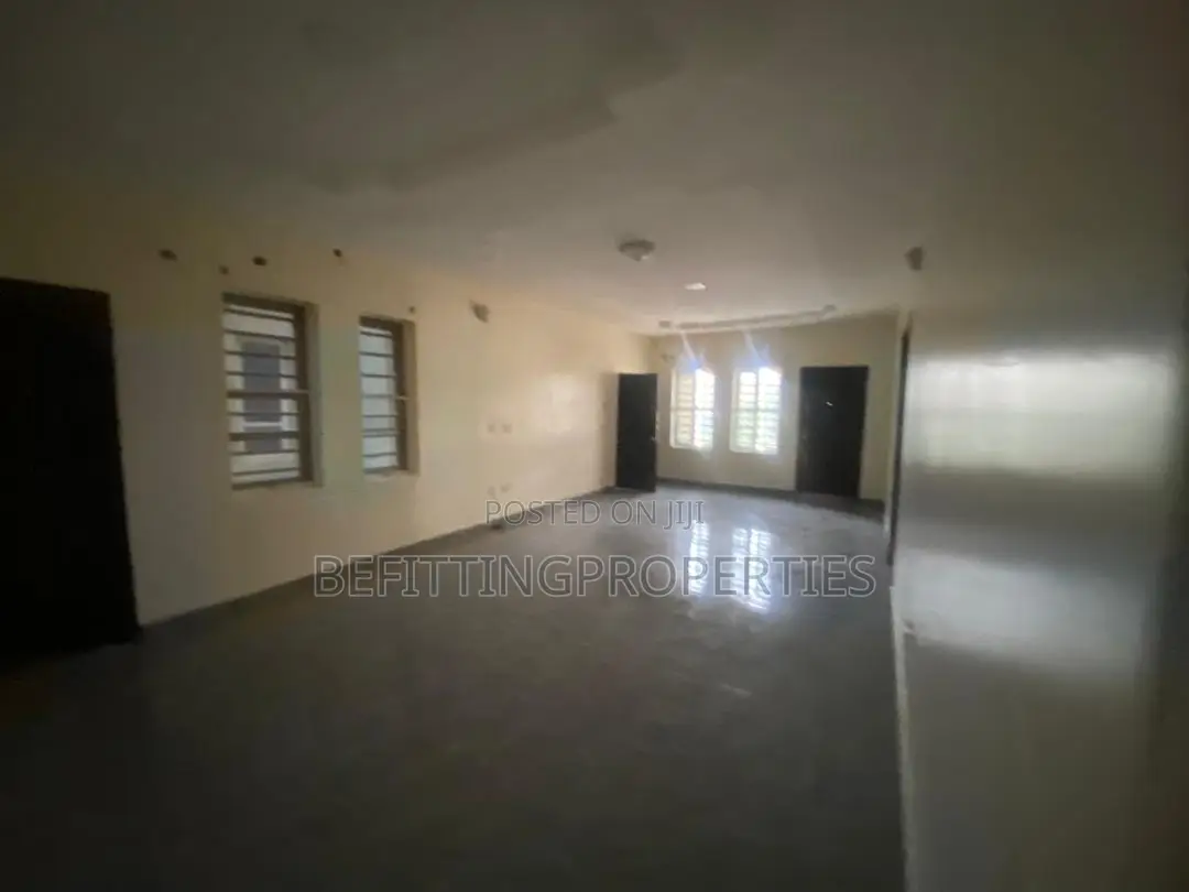3bdrm Block of Flats in Ikeja GRA for rent