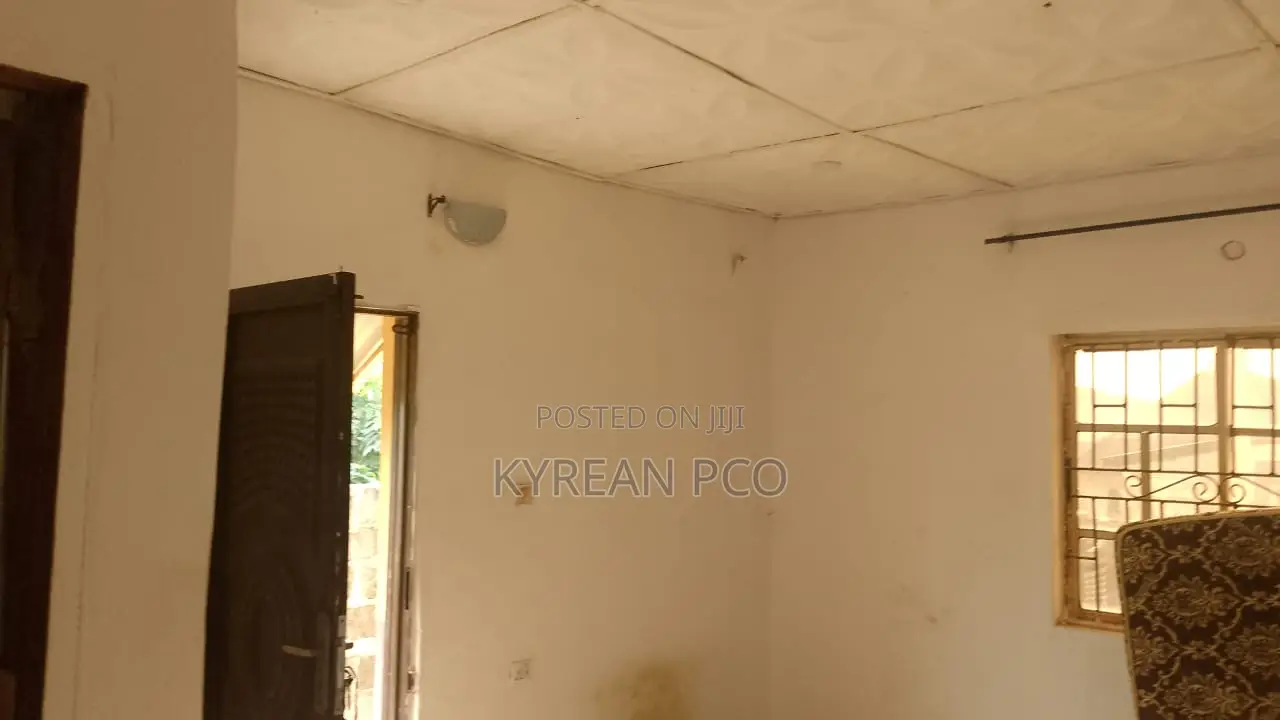 1bdrm Block of Flats in Ikorodu for sale