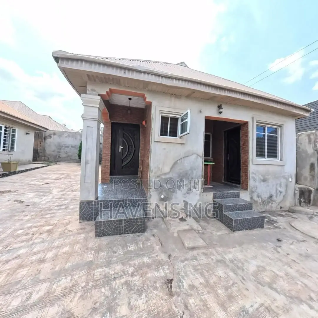 4bdrm Bungalow in Abeokuta South for sale