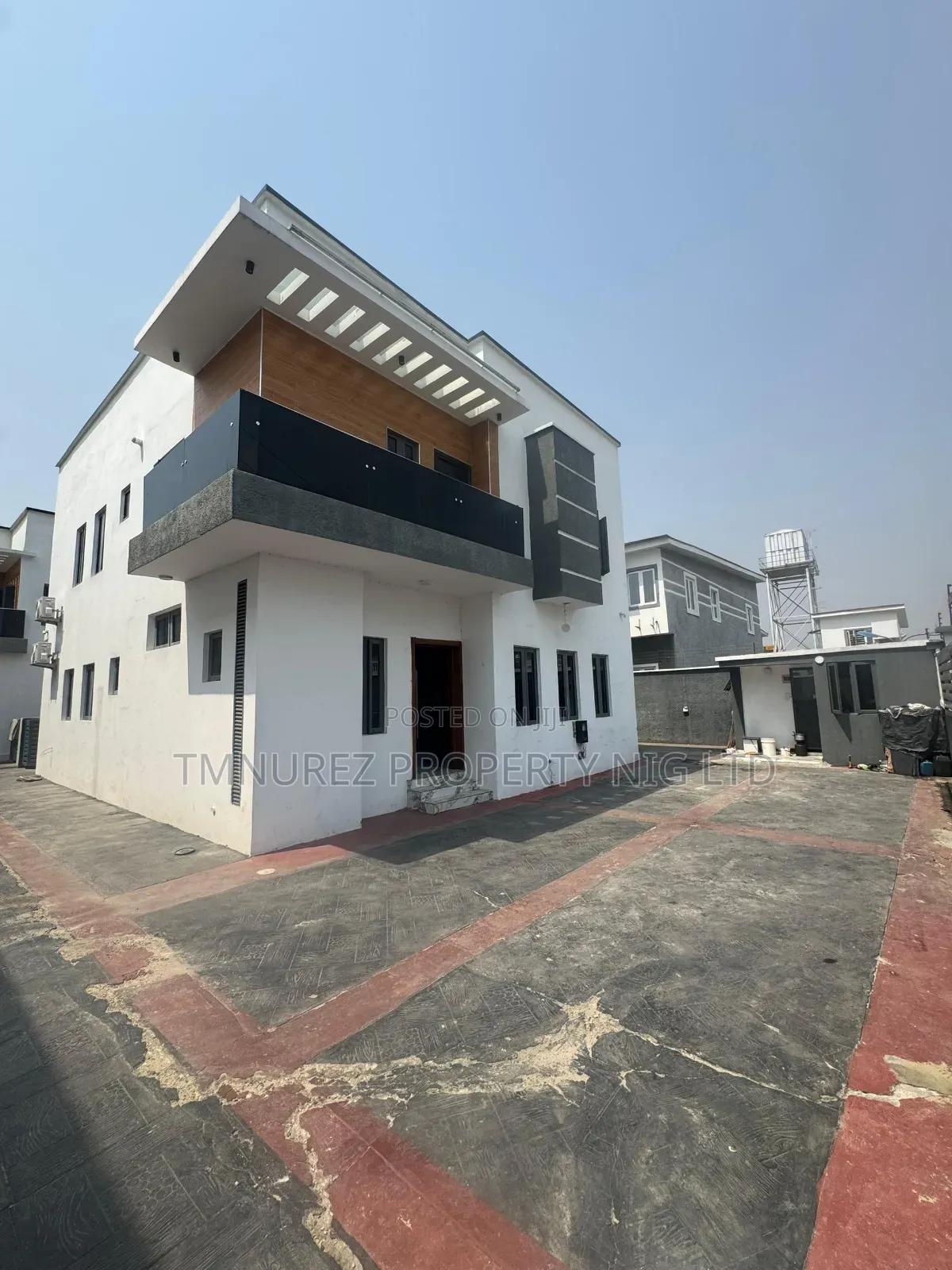 4bdrm Duplex in Orchild Estate, Chevron for rent