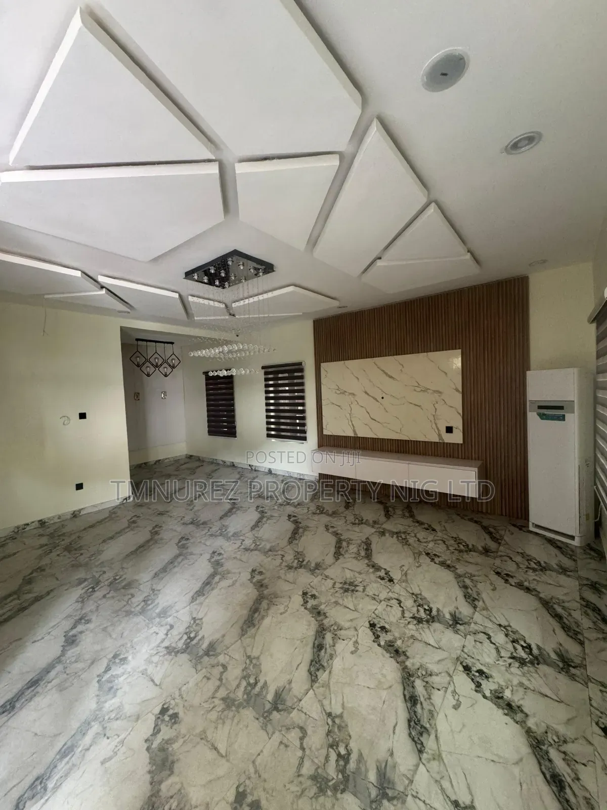 4bdrm Duplex in Orchild Estate, Chevron for rent