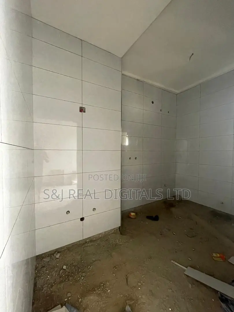4bdrm Duplex in Life Camp for sale