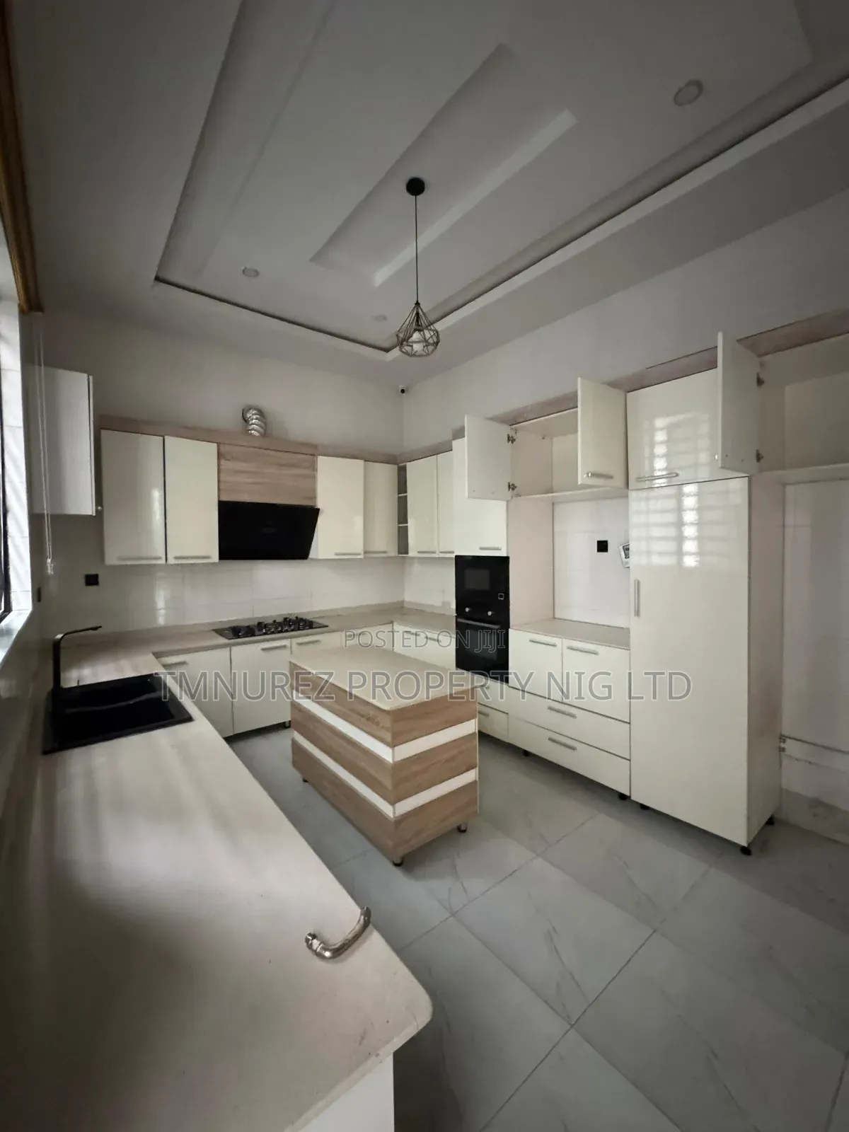 4bdrm Duplex in Chevron for rent