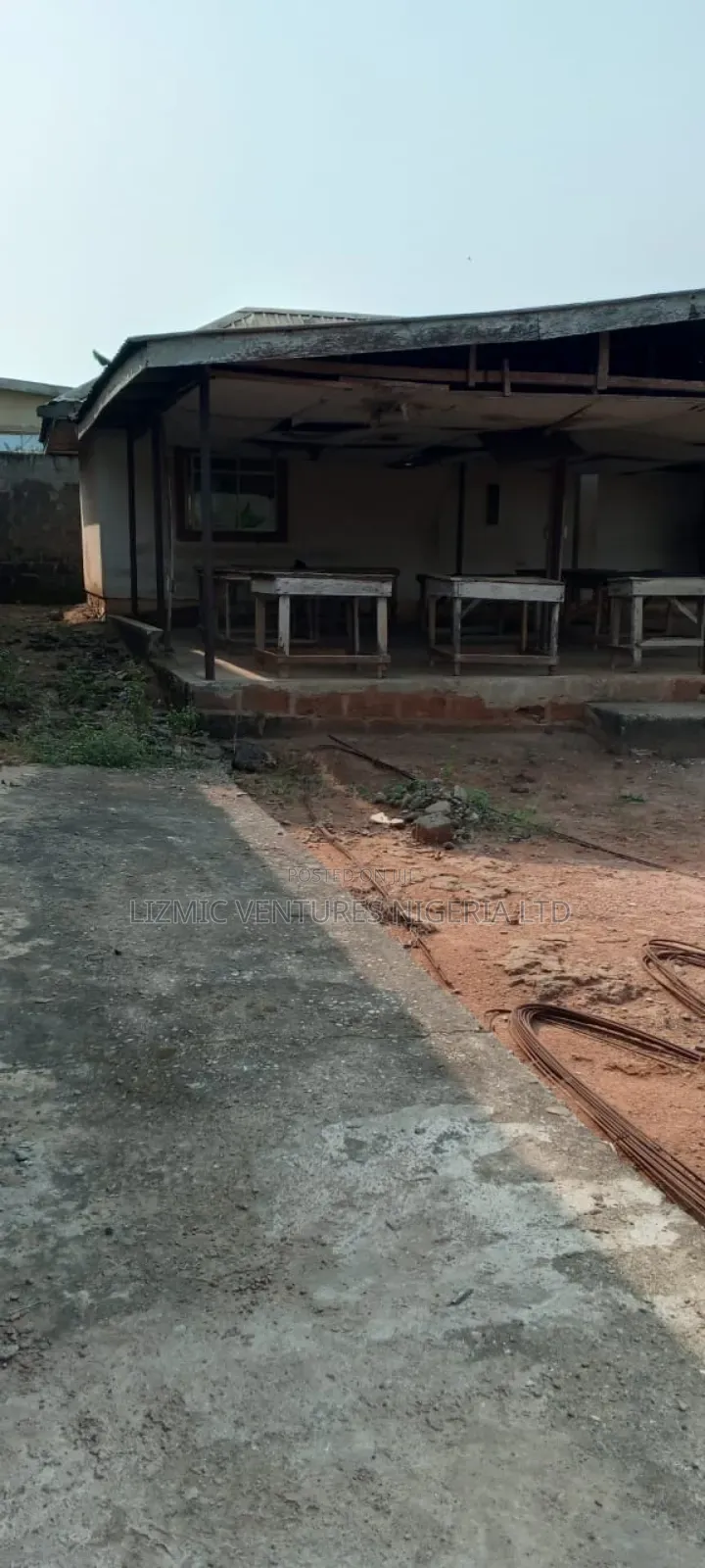 3bdrm Bungalow in Isuti Rd, Ikotun / Ikotun/Igando for sale
