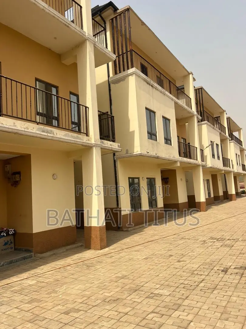 4bdrm Duplex in Mbora for rent