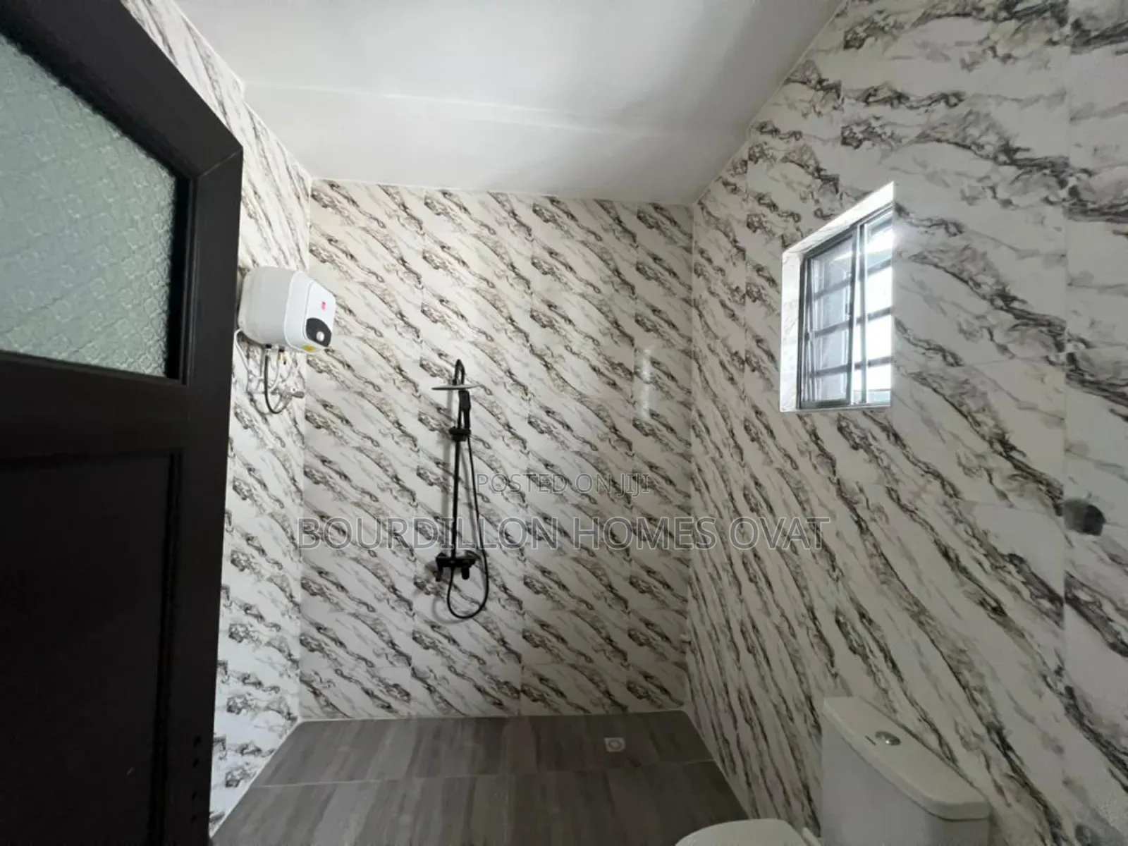 4bdrm Duplex in Ikota Lagos State for sale