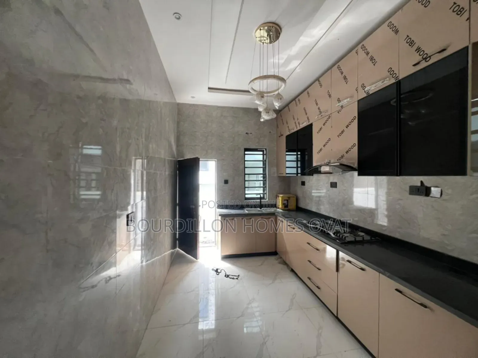 4bdrm Duplex in Ikota Lagos State for sale