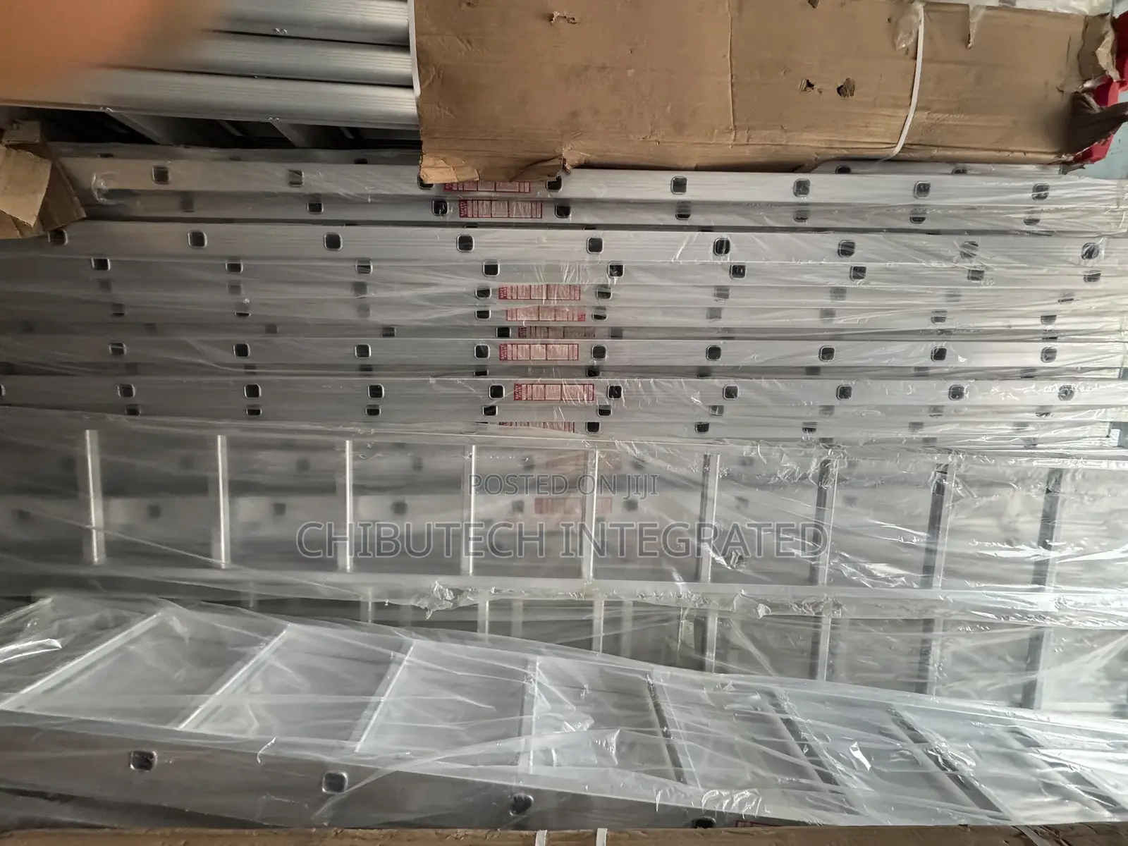 Aluminum Extension Ladders Stacked 3 Meters